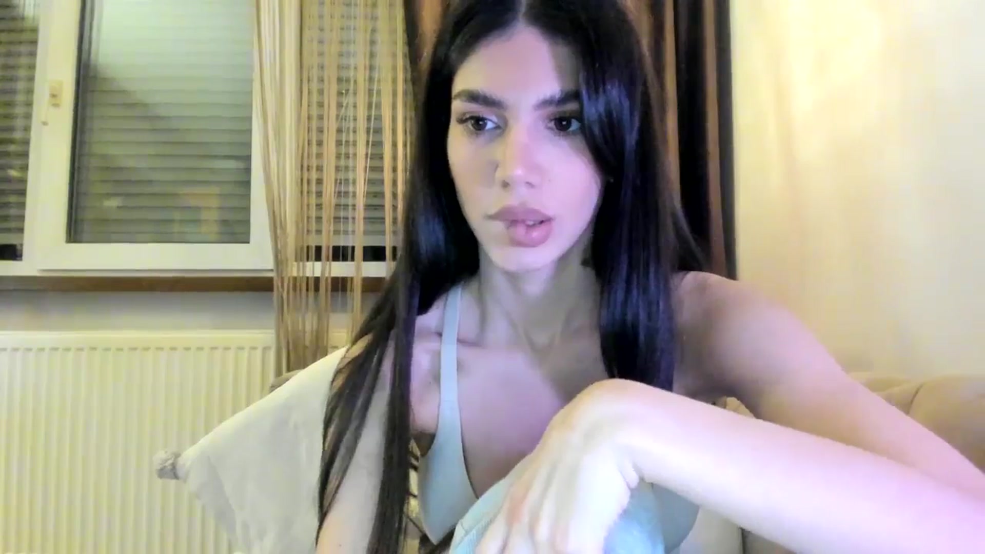 Gallery image thumbnail from SashaLopez's myfreecams stream on, 09/18/2024, 22:29 image 6 of 20