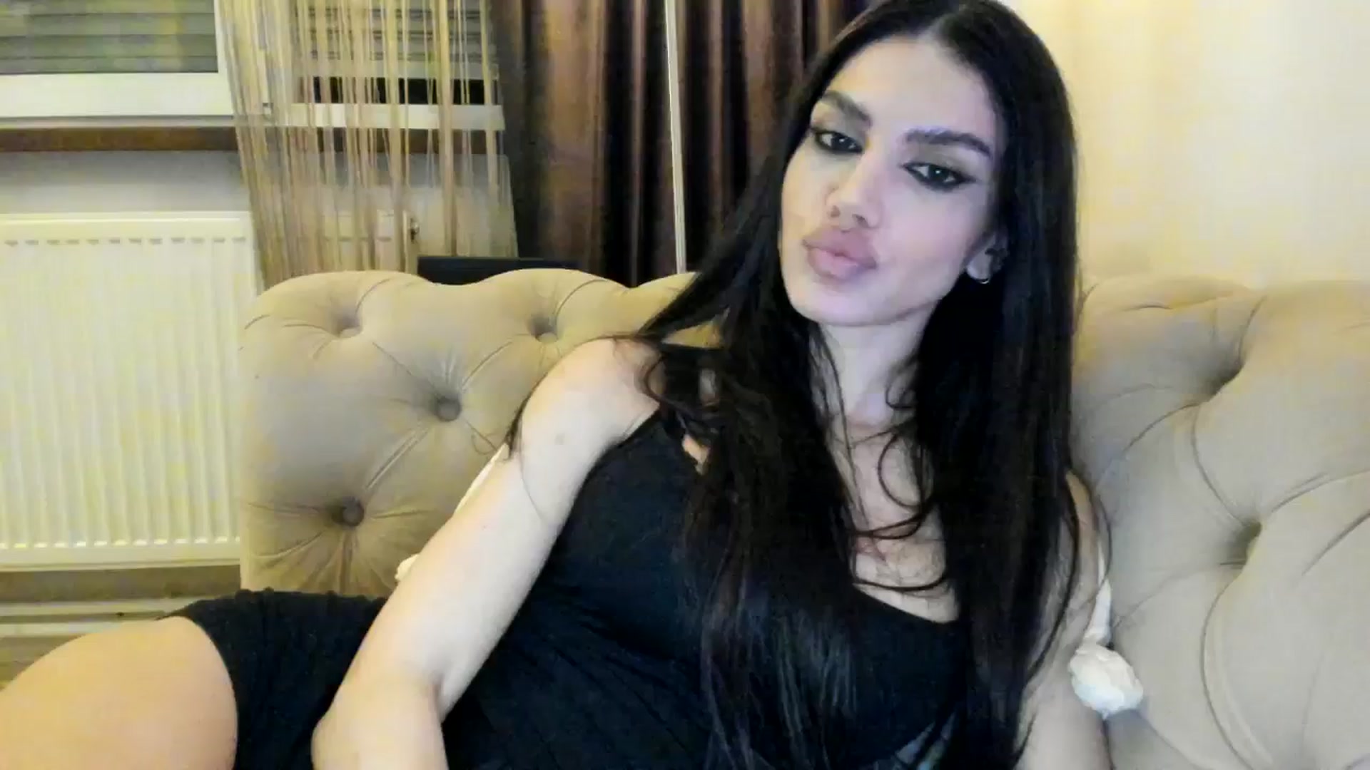 Gallery image thumbnail from SashaLopez's myfreecams stream on, 09/21/2024, 21:36 image 17 of 20