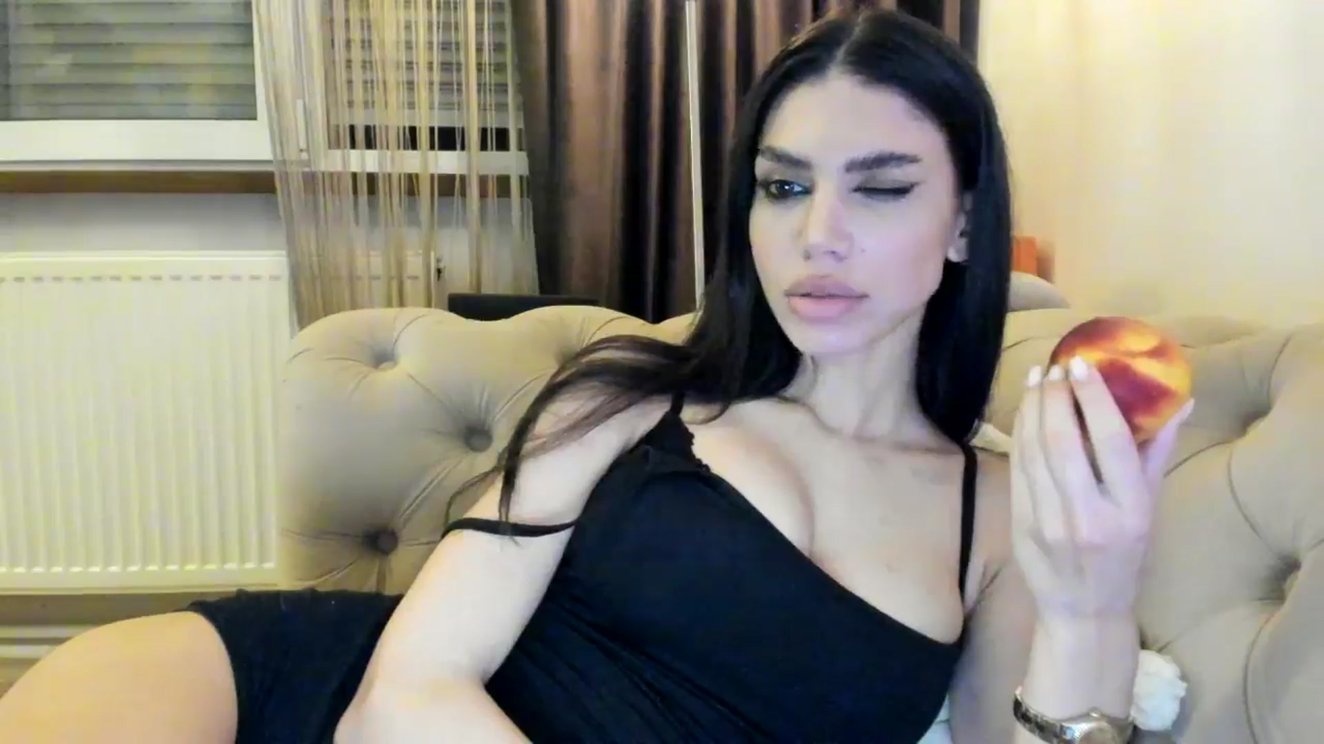 Gallery image thumbnail from SashaLopez's myfreecams stream on, 09/21/2024, 22:41 image 14 of 20