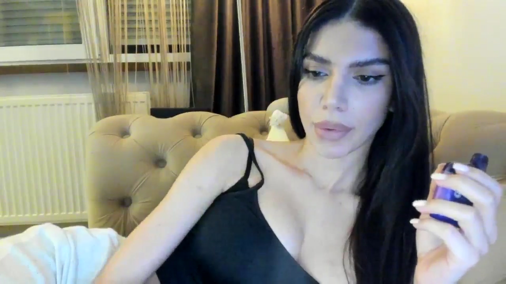 Gallery image thumbnail from SashaLopez's myfreecams stream on, 09/25/2024, 22:00 image 19 of 20