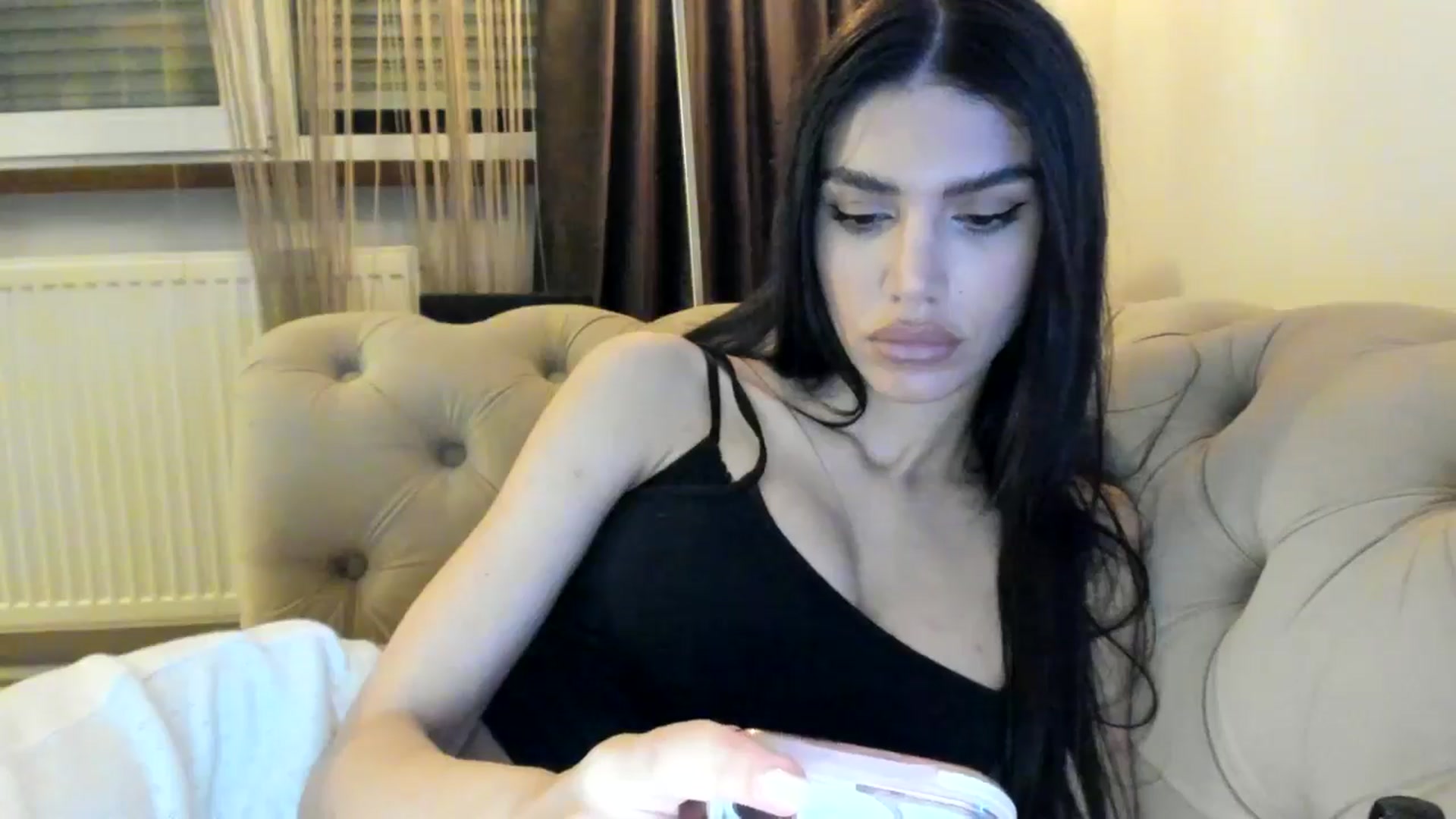 Gallery image thumbnail from SashaLopez's myfreecams stream on, 09/25/2024, 22:00 image 10 of 20