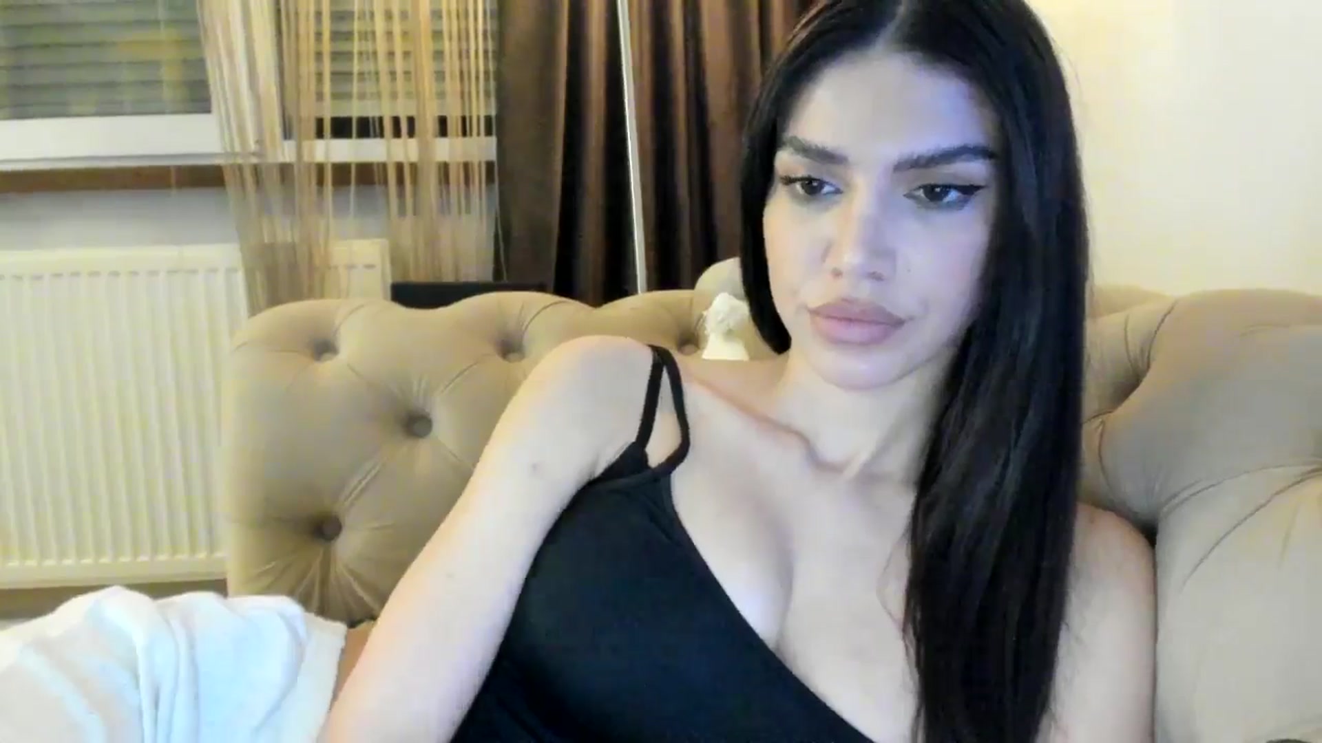 Gallery image thumbnail from SashaLopez's myfreecams stream on, 09/25/2024, 22:00 image 18 of 20