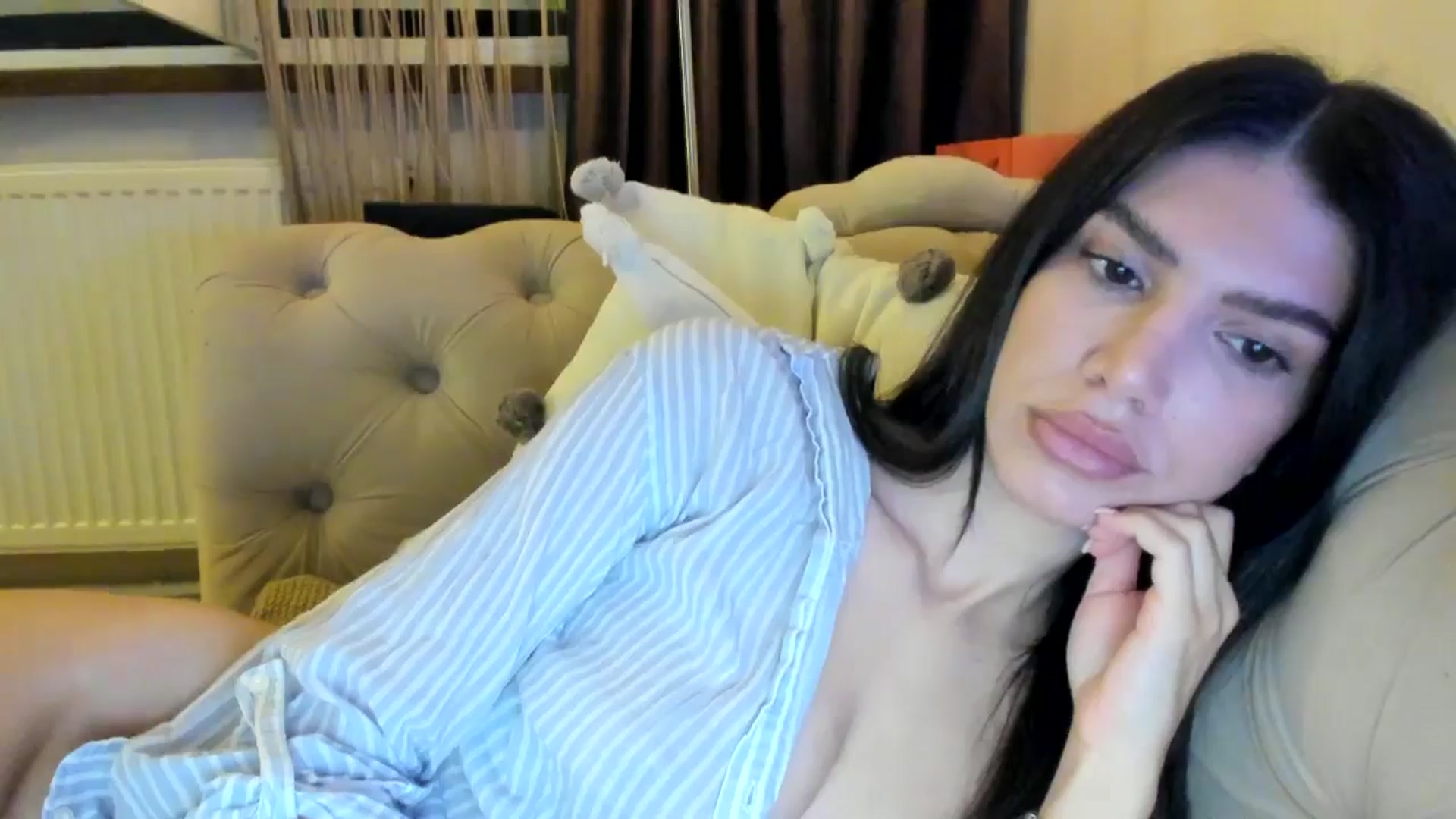 Gallery image thumbnail from SashaLopez's myfreecams stream on, 09/28/2024, 21:31 image 18 of 20