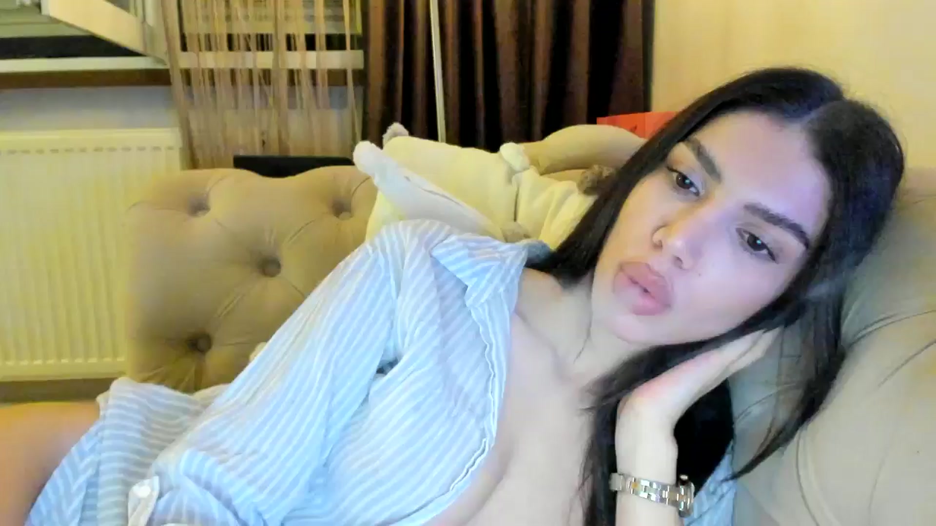 Gallery image thumbnail from SashaLopez's myfreecams stream on, 09/28/2024, 21:31 image 6 of 20
