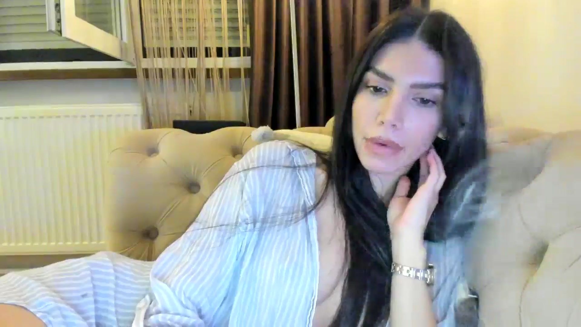Gallery image thumbnail from SashaLopez's myfreecams stream on, 09/28/2024, 23:13 image 4 of 20