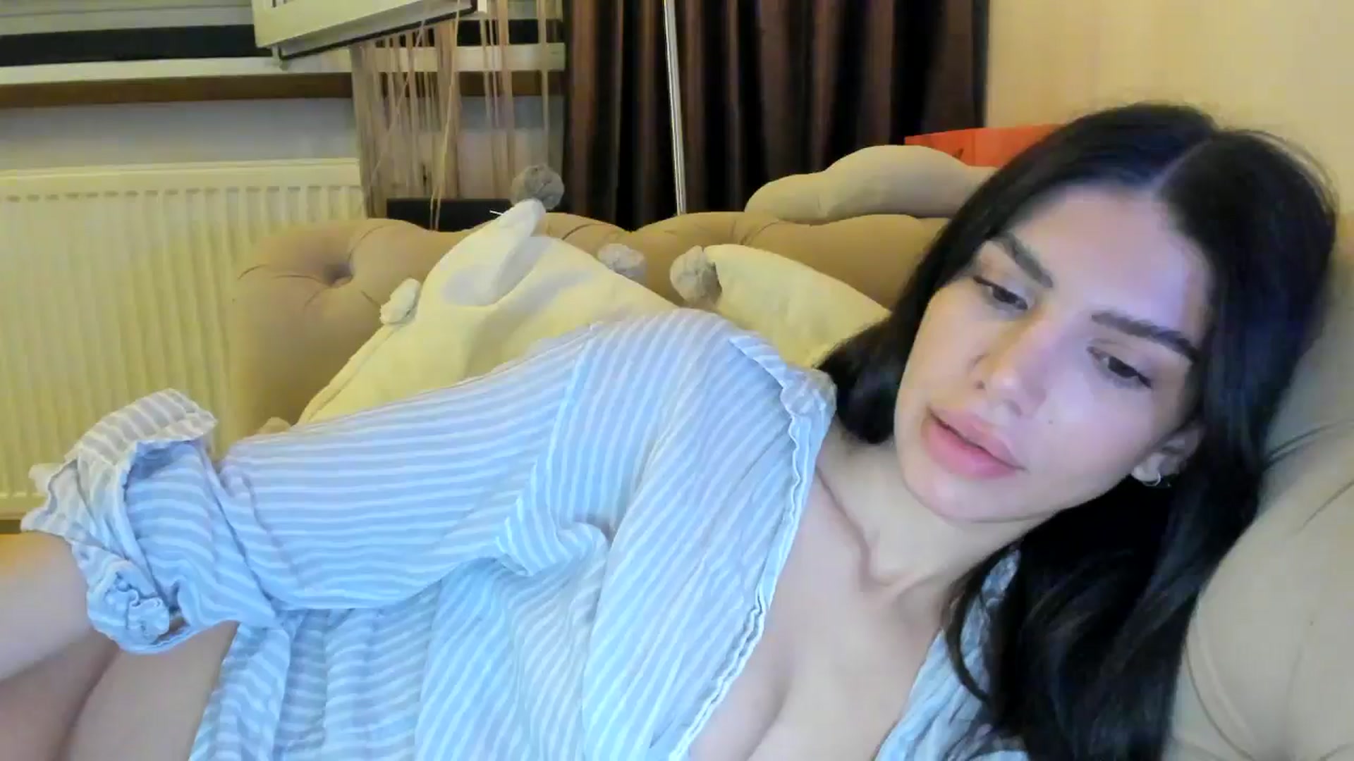 Gallery image thumbnail from SashaLopez's myfreecams stream on, 09/29/2024, 24:06 image 9 of 20