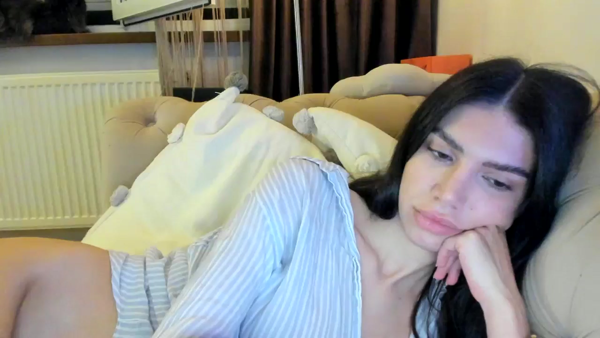 Gallery image thumbnail from SashaLopez's myfreecams stream on, 09/29/2024, 24:06 image 15 of 20