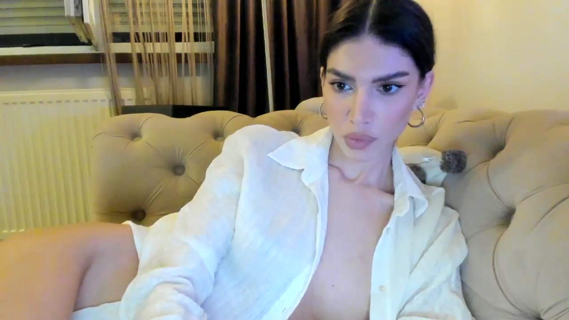 Gallery image thumbnail from SashaLopez's myfreecams stream on, 09/29/2024, 22:01 image 12 of 20