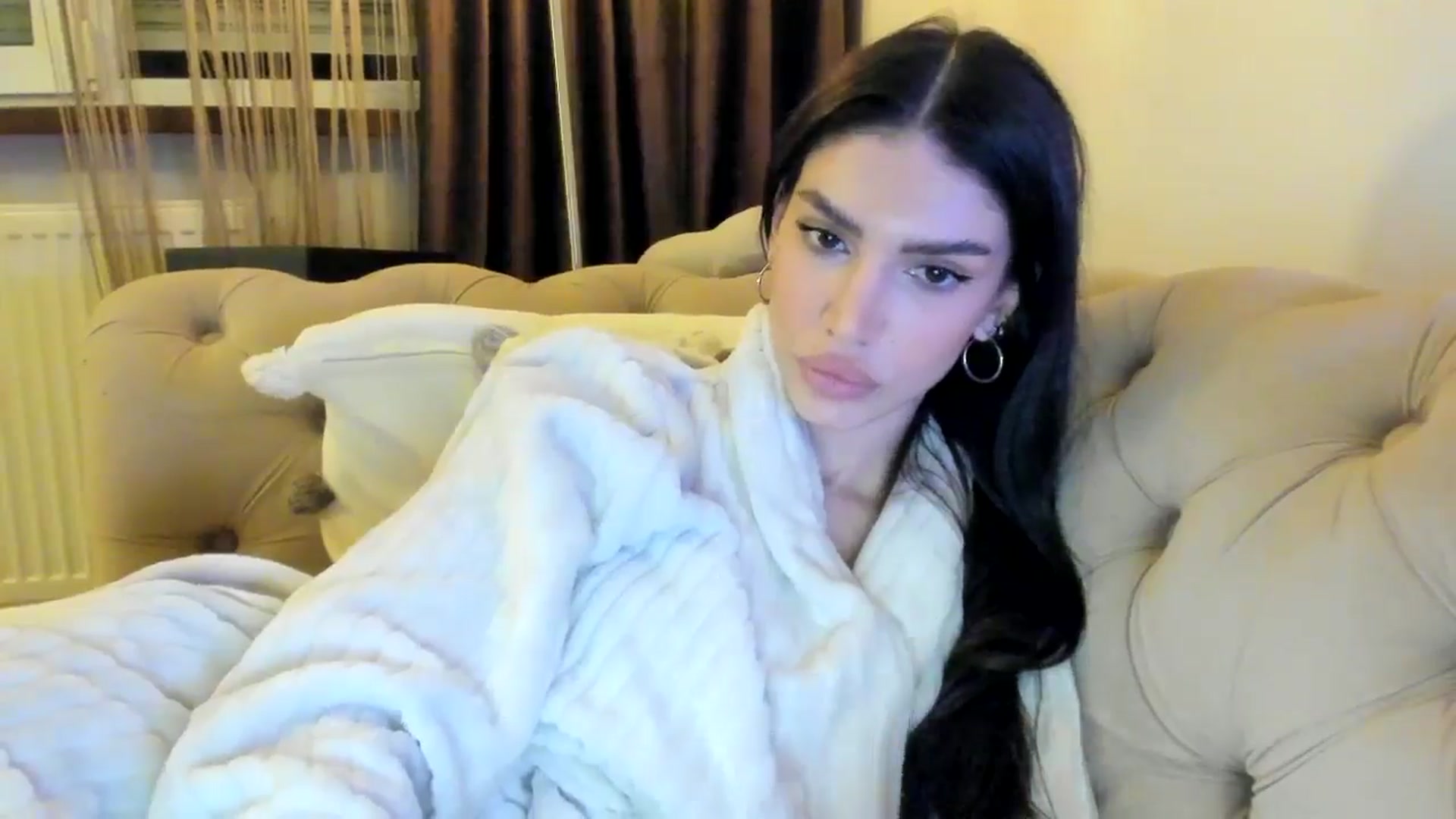 Gallery image thumbnail from SashaLopez's myfreecams stream on, 09/29/2024, 23:05 image 11 of 20