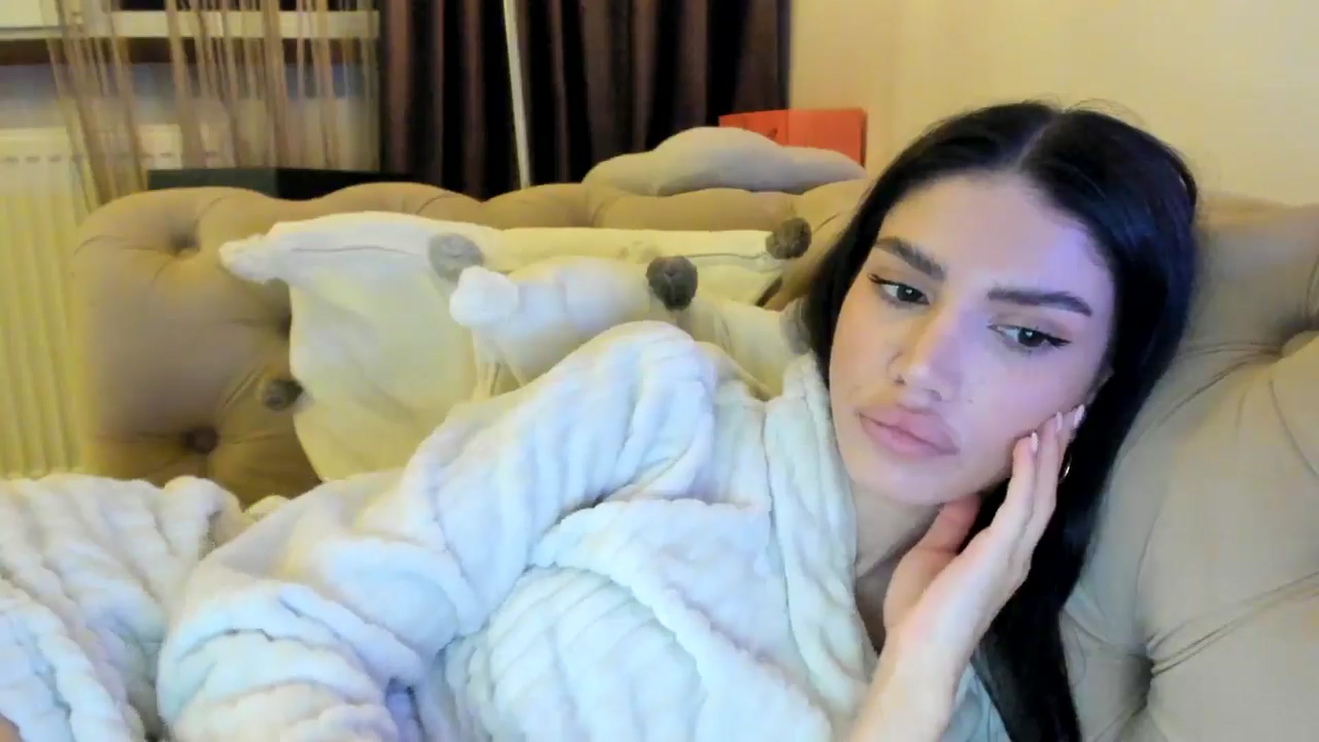 Gallery image thumbnail from SashaLopez's myfreecams stream on, 09/29/2024, 23:05 image 7 of 20