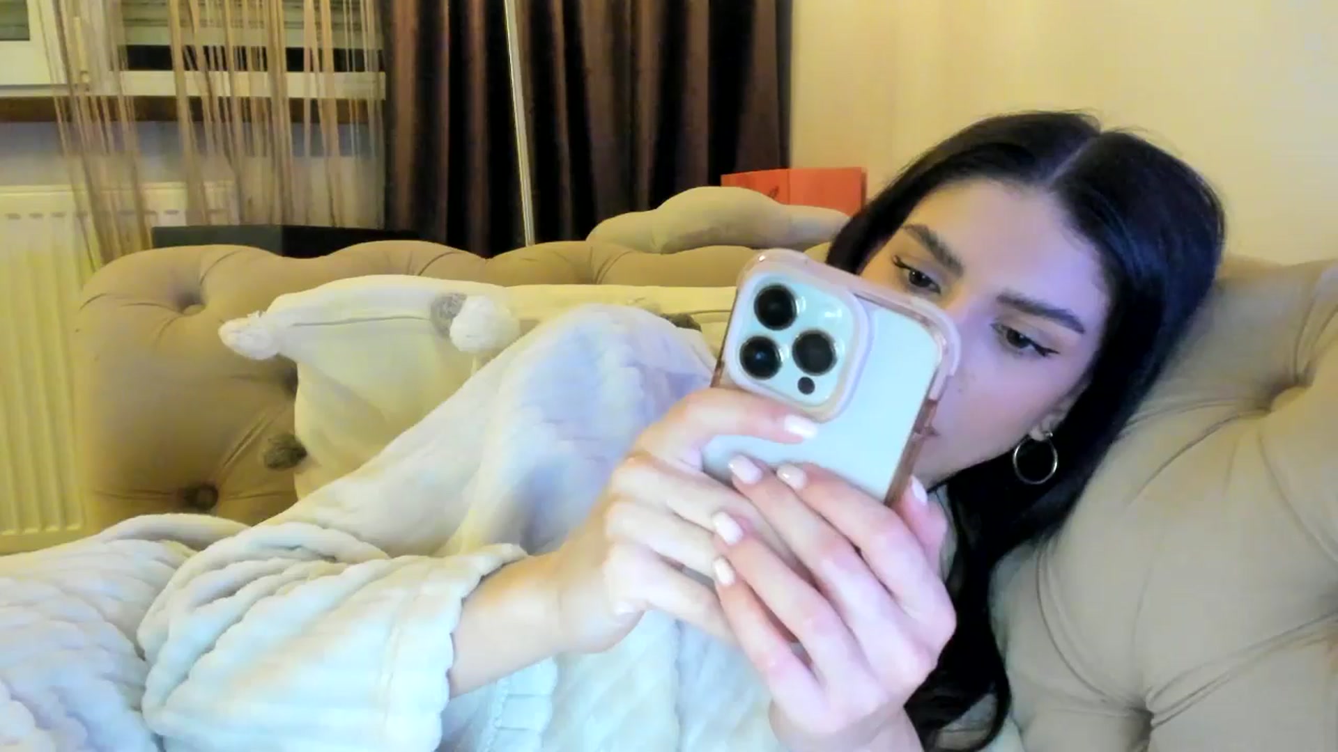 Gallery image thumbnail from SashaLopez's myfreecams stream on, 09/29/2024, 23:05 image 18 of 20