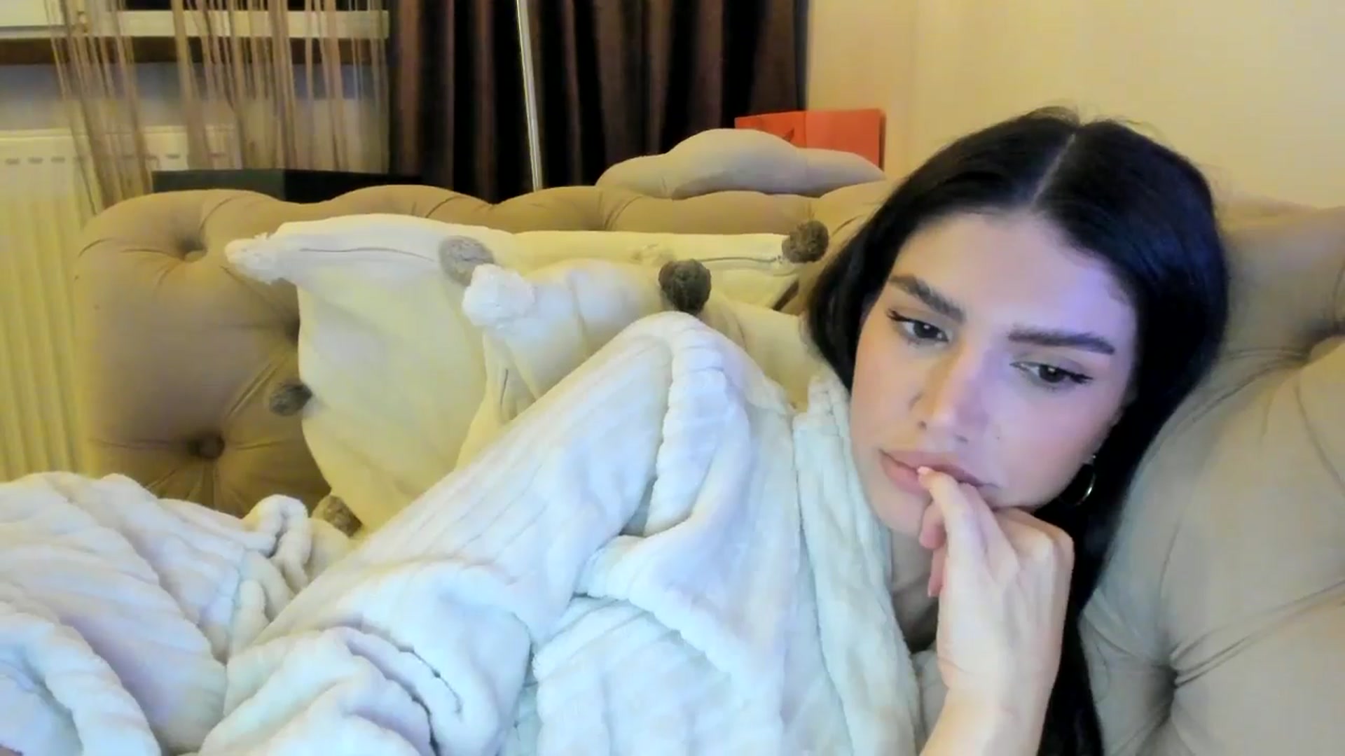 Gallery image thumbnail from SashaLopez's myfreecams stream on, 09/29/2024, 23:05 image 6 of 20