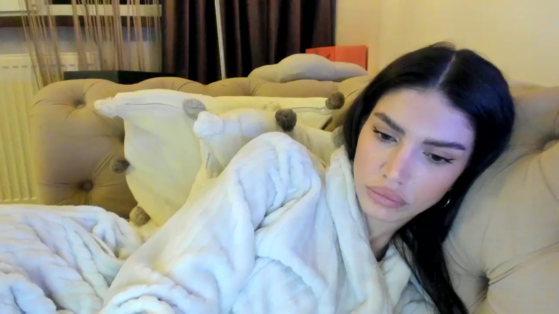 Gallery image thumbnail from SashaLopez's myfreecams stream on, 09/29/2024, 23:05 image 1 of 20