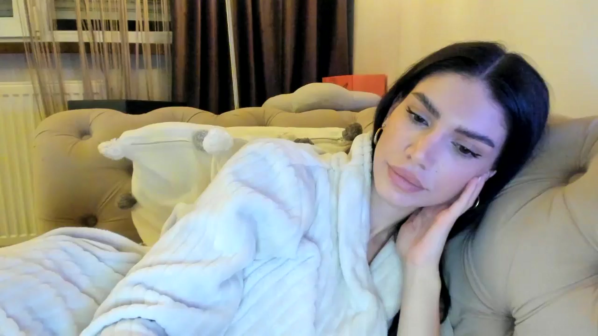 Gallery image thumbnail from SashaLopez's myfreecams stream on, 09/29/2024, 23:05 image 12 of 20