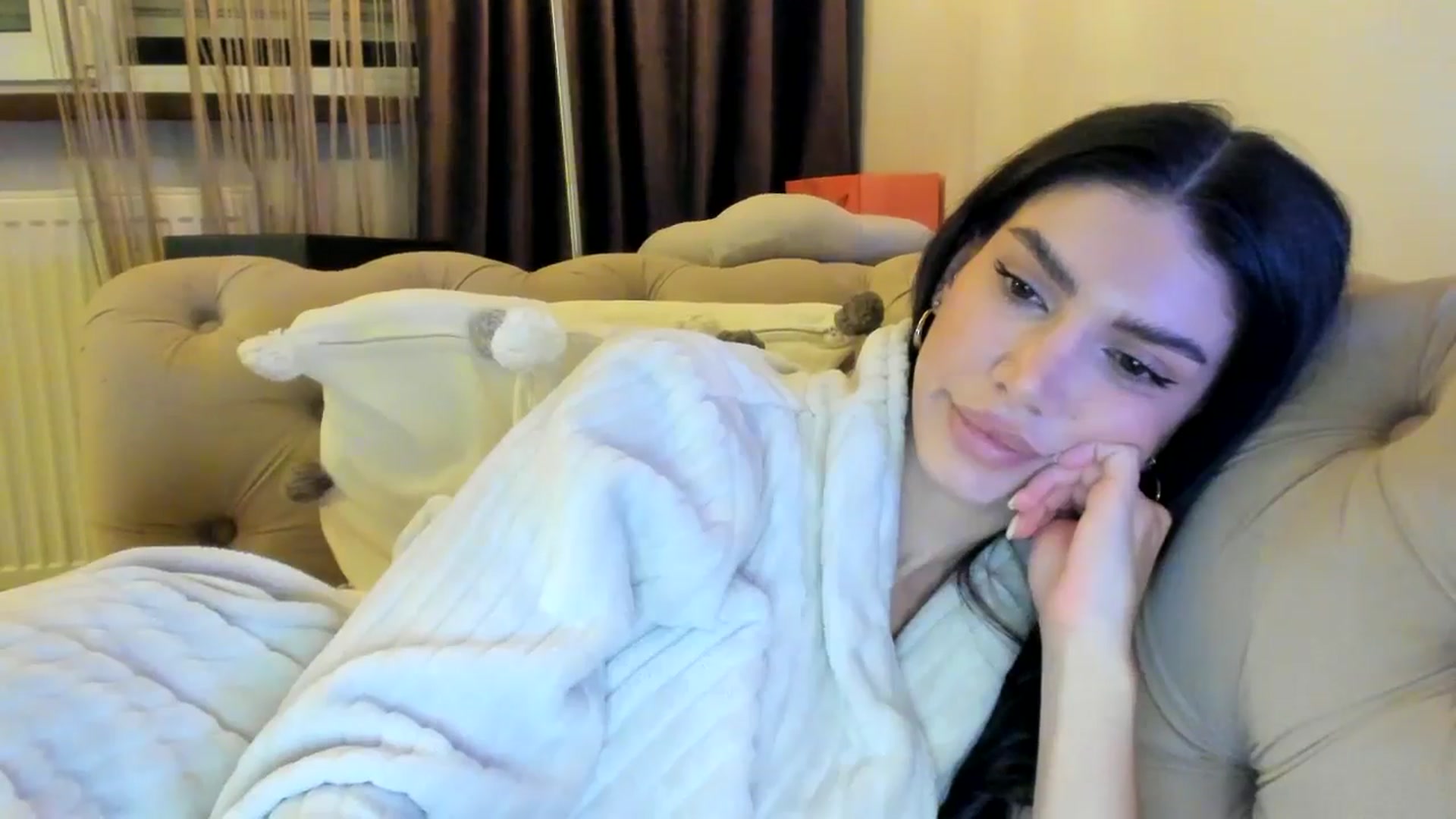 Gallery image thumbnail from SashaLopez's myfreecams stream on, 09/29/2024, 23:05 image 15 of 20