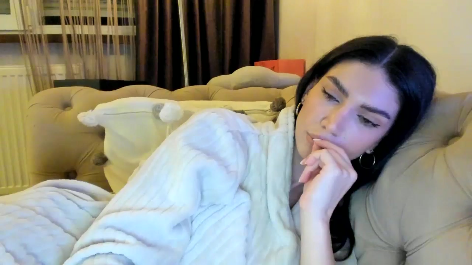 Gallery image thumbnail from SashaLopez's myfreecams stream on, 09/29/2024, 23:05 image 14 of 20