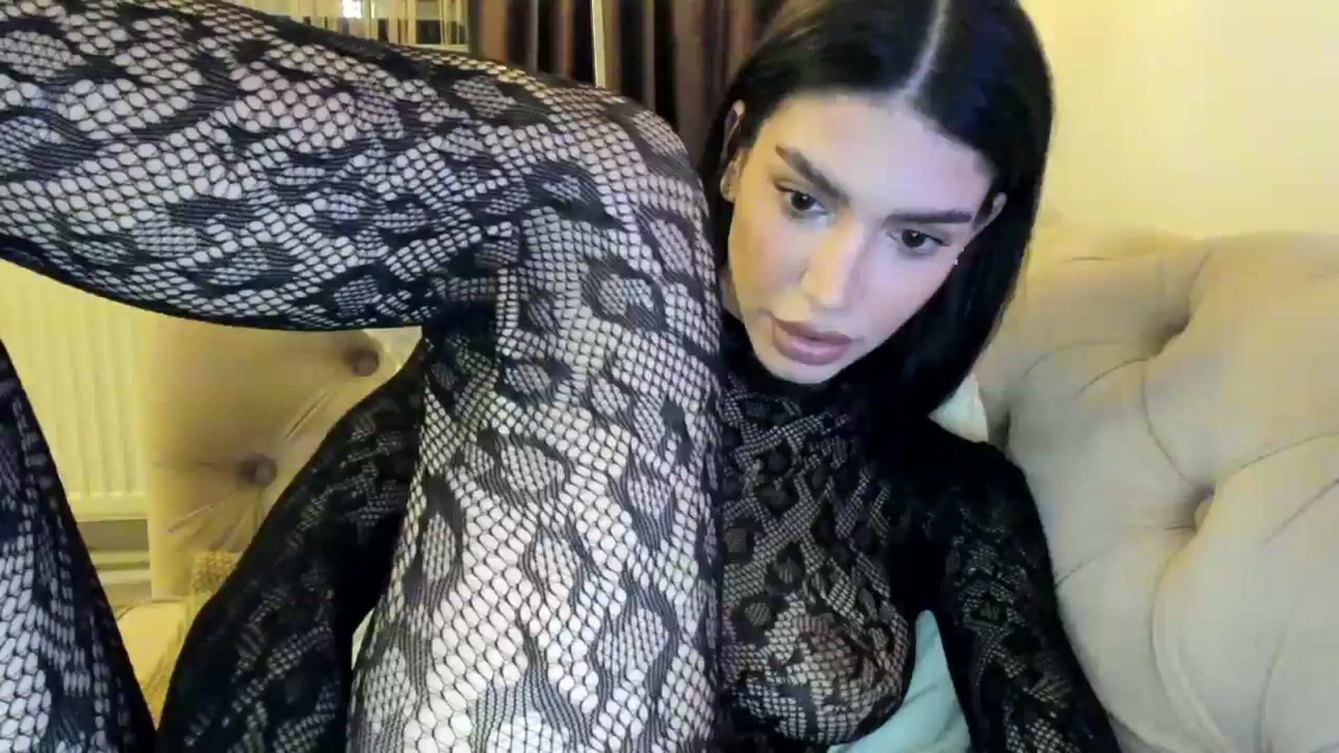 Gallery image thumbnail from SashaLopez's myfreecams stream on, 10/03/2024, 24:12 image 1 of 20