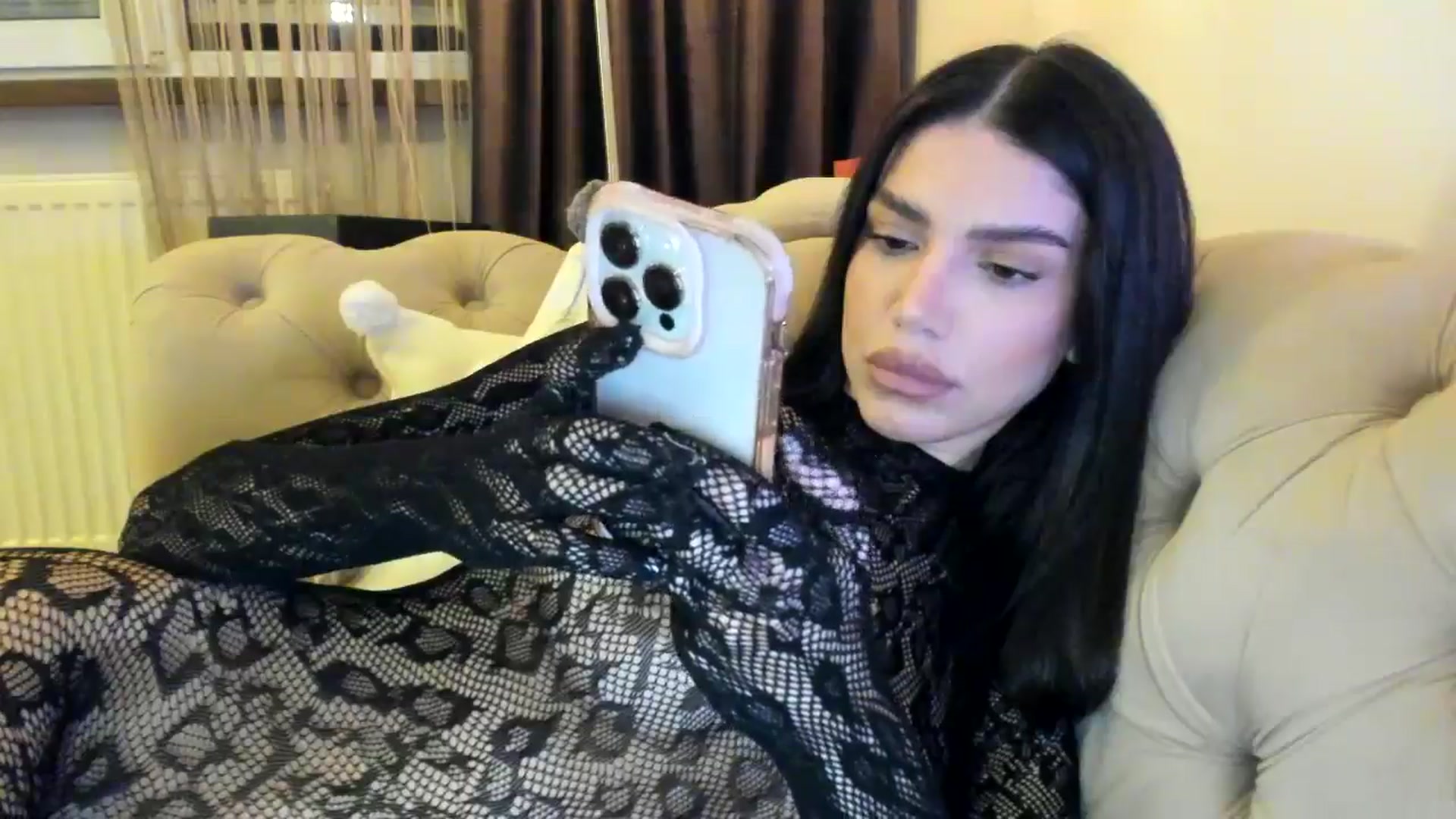 Gallery image thumbnail from SashaLopez's myfreecams stream on, 10/03/2024, 24:12 image 2 of 20