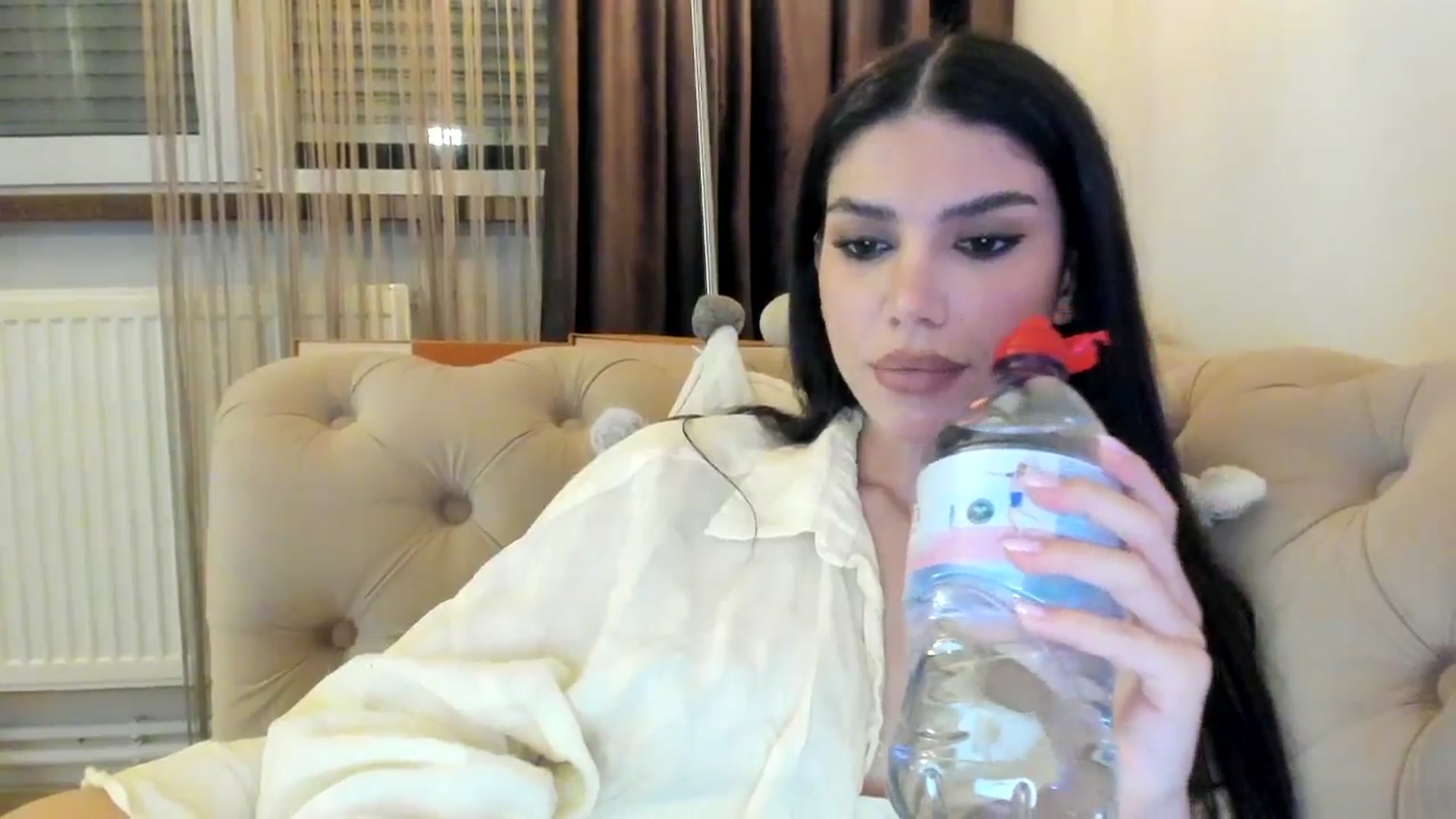 Gallery image thumbnail from SashaLopez's myfreecams stream on, 10/05/2024, 20:54 image 13 of 20