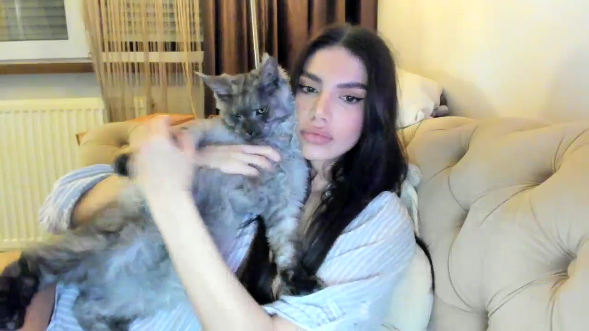 Gallery image thumbnail from SashaLopez's myfreecams stream on, 10/06/2024, 22:17 image 2 of 20