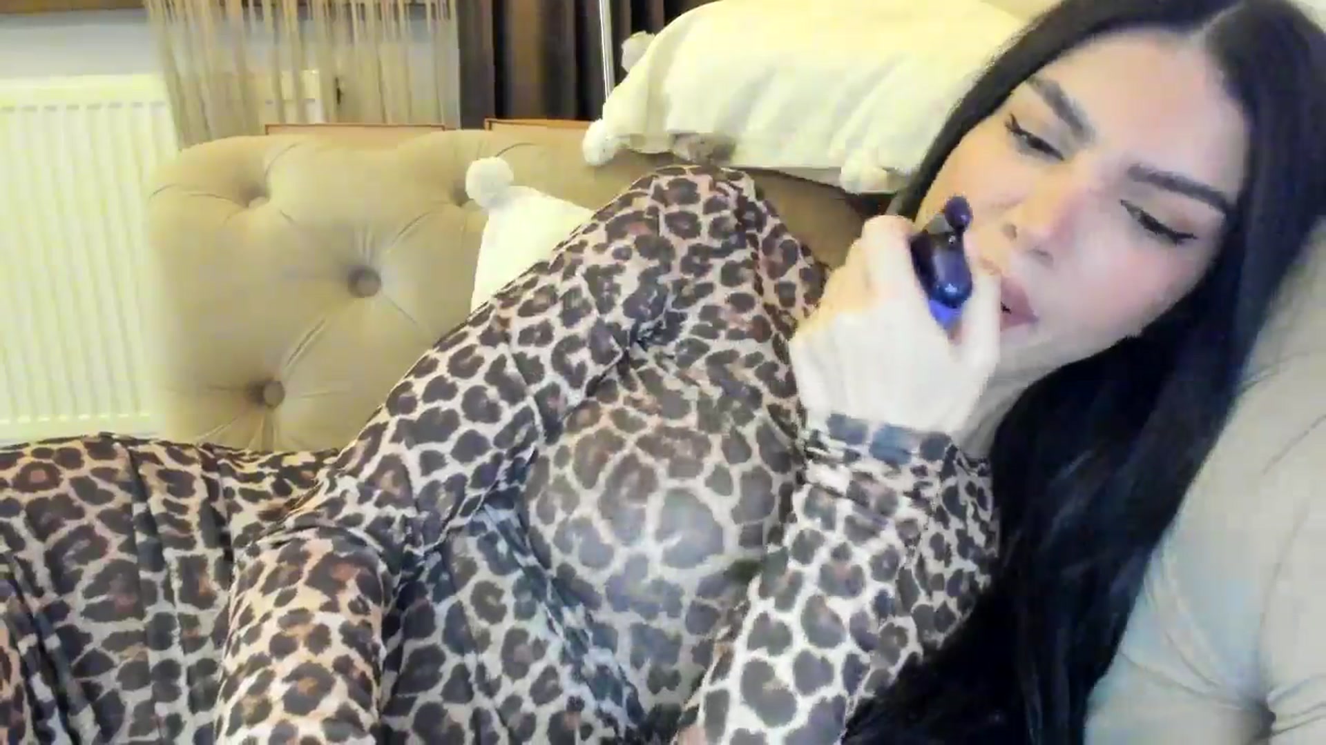 Gallery image thumbnail from SashaLopez's myfreecams stream on, 10/07/2024, 21:10 image 13 of 20
