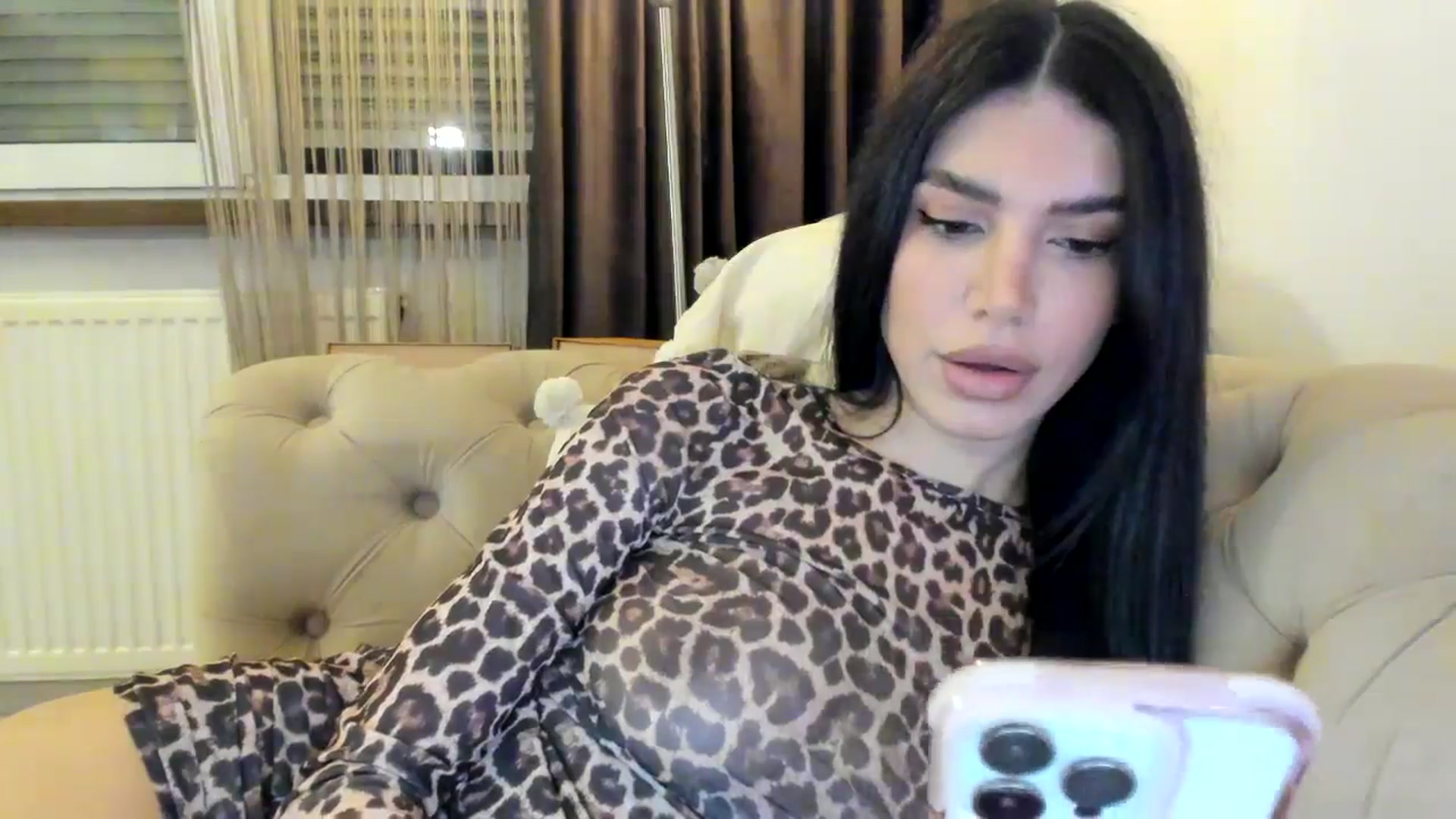 Gallery image thumbnail from SashaLopez's myfreecams stream on, 10/07/2024, 21:10 image 2 of 20