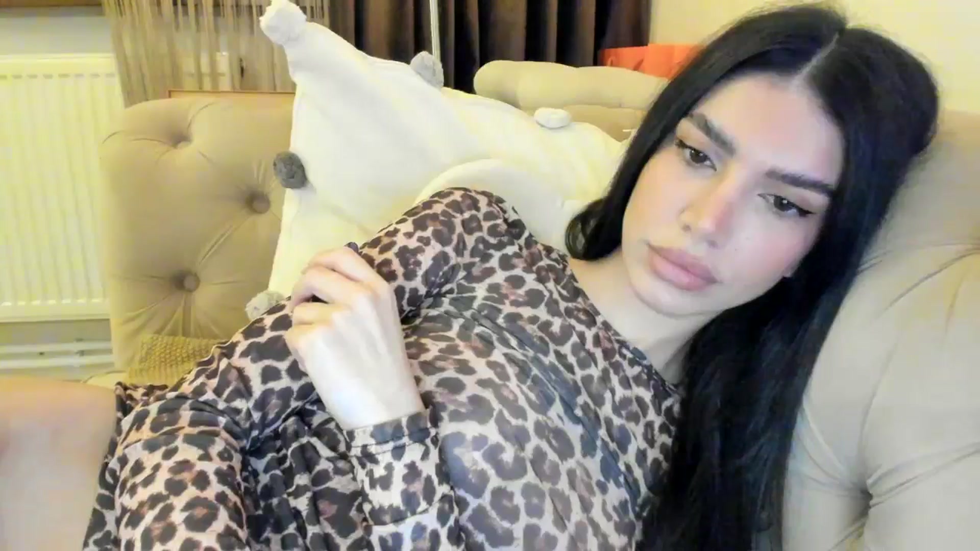 Gallery image thumbnail from SashaLopez's myfreecams stream on, 10/07/2024, 22:58 image 14 of 20
