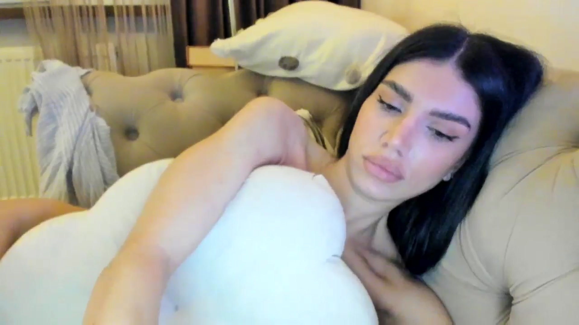 Gallery image thumbnail from SashaLopez's myfreecams stream on, 10/09/2024, 23:38 image 16 of 20