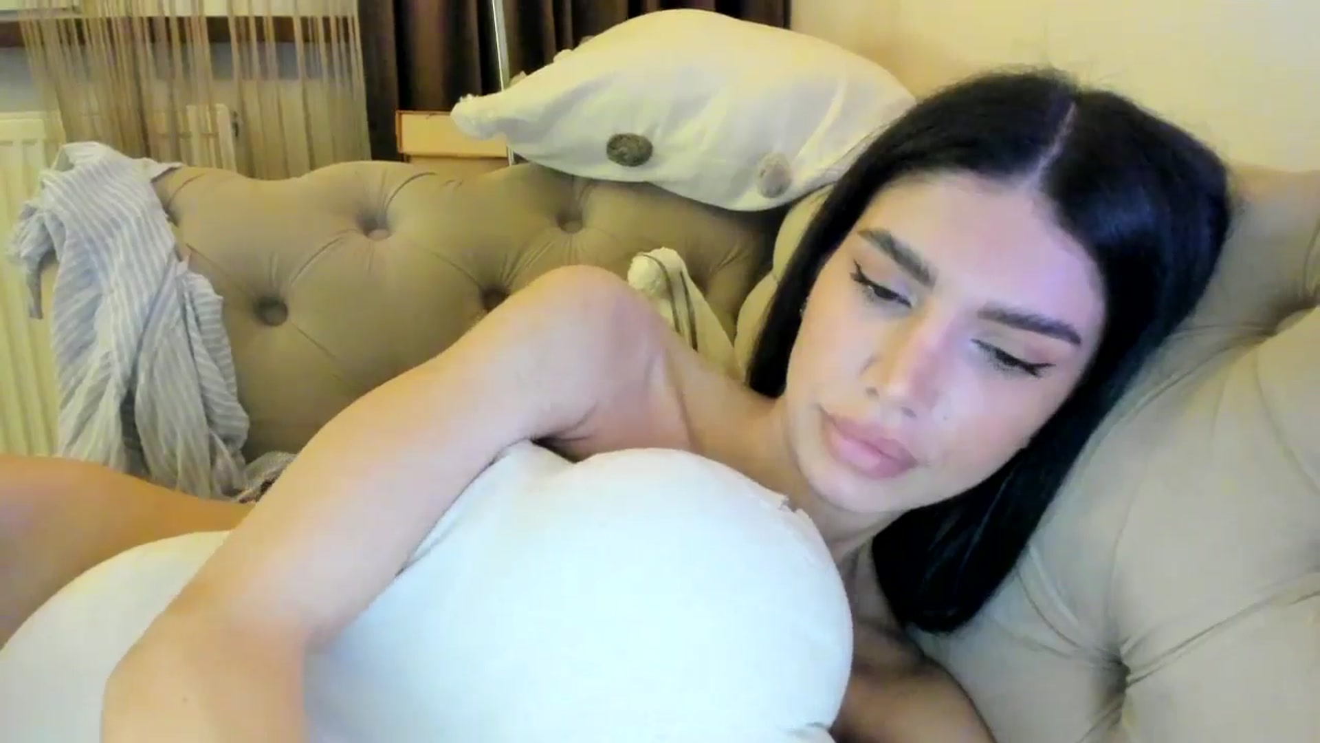 Gallery image thumbnail from SashaLopez's myfreecams stream on, 10/09/2024, 23:38 image 19 of 20