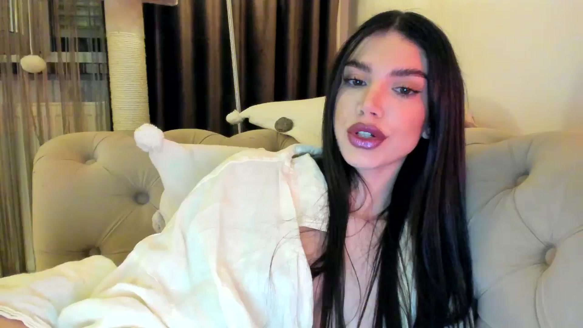 Gallery image thumbnail from SashaLopez's myfreecams stream on, 10/24/2024, 22:25 image 11 of 20