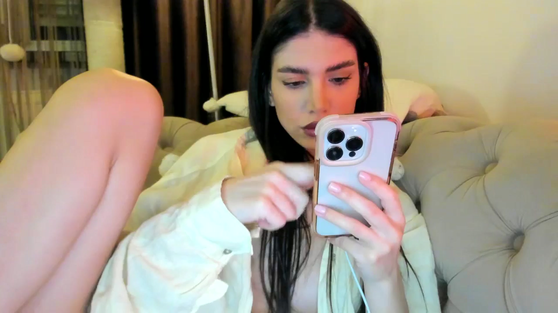 Gallery image thumbnail from SashaLopez's myfreecams stream on, 10/24/2024, 22:25 image 14 of 20
