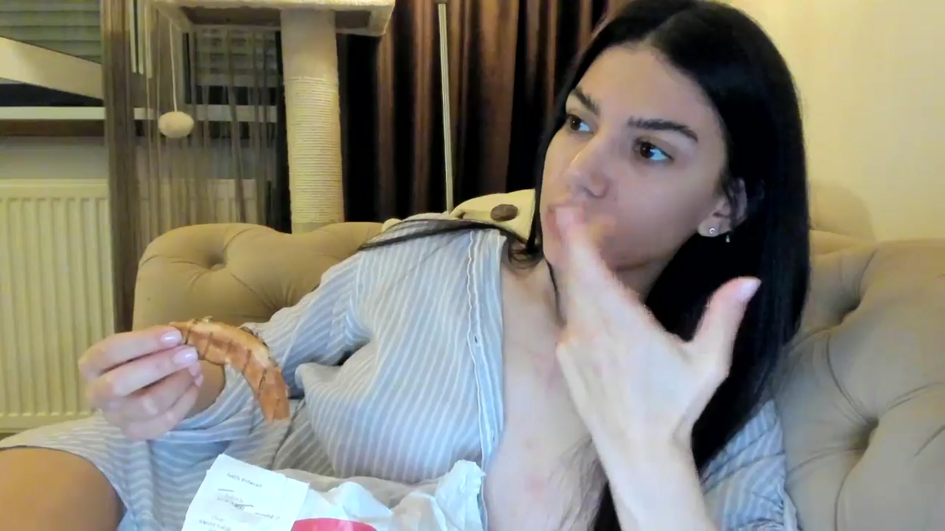 Gallery image thumbnail from SashaLopez's myfreecams stream on, 10/28/2024, 21:02 image 18 of 20
