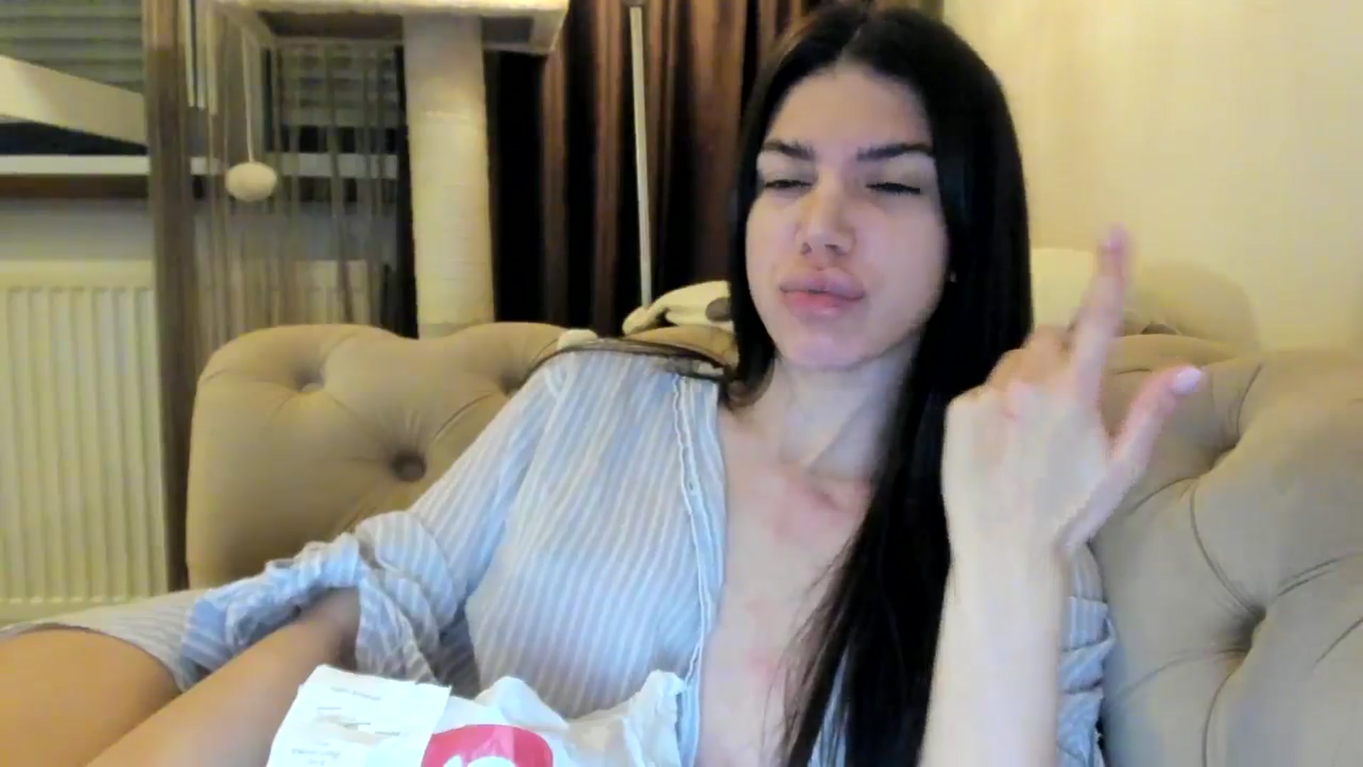 Gallery image thumbnail from SashaLopez's myfreecams stream on, 10/28/2024, 21:02 image 19 of 20