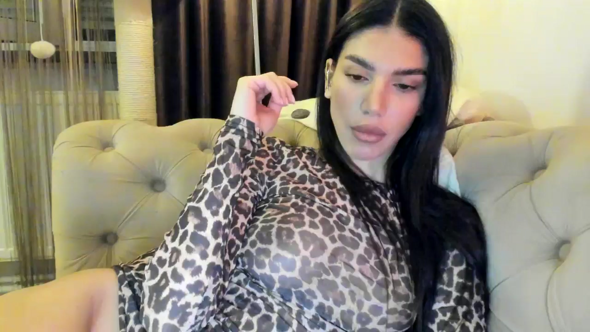 Gallery image thumbnail from SashaLopez's myfreecams stream on, 11/02/2024, 21:24 image 1 of 20
