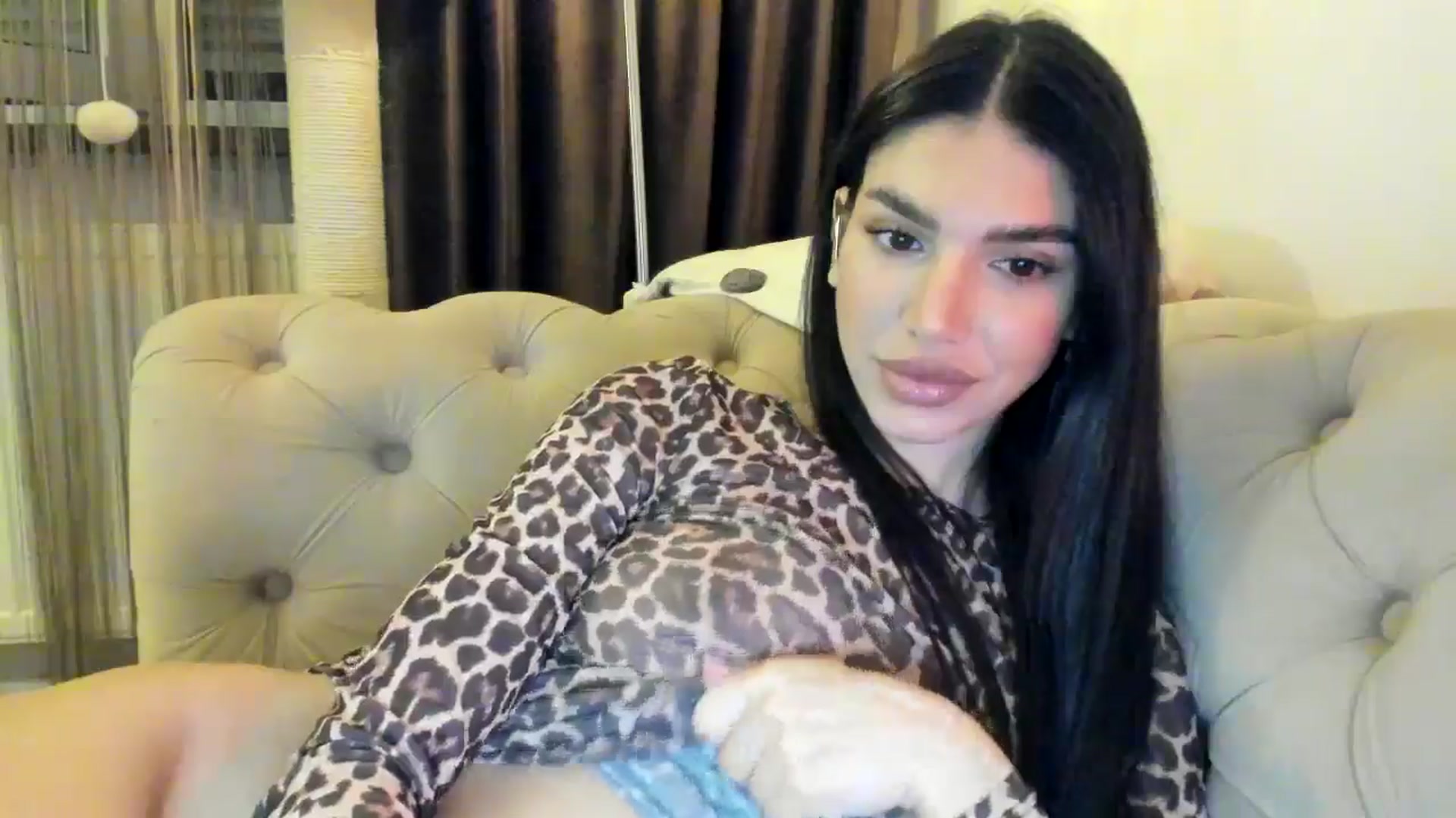 Gallery image thumbnail from SashaLopez's myfreecams stream on, 11/02/2024, 21:24 image 3 of 20