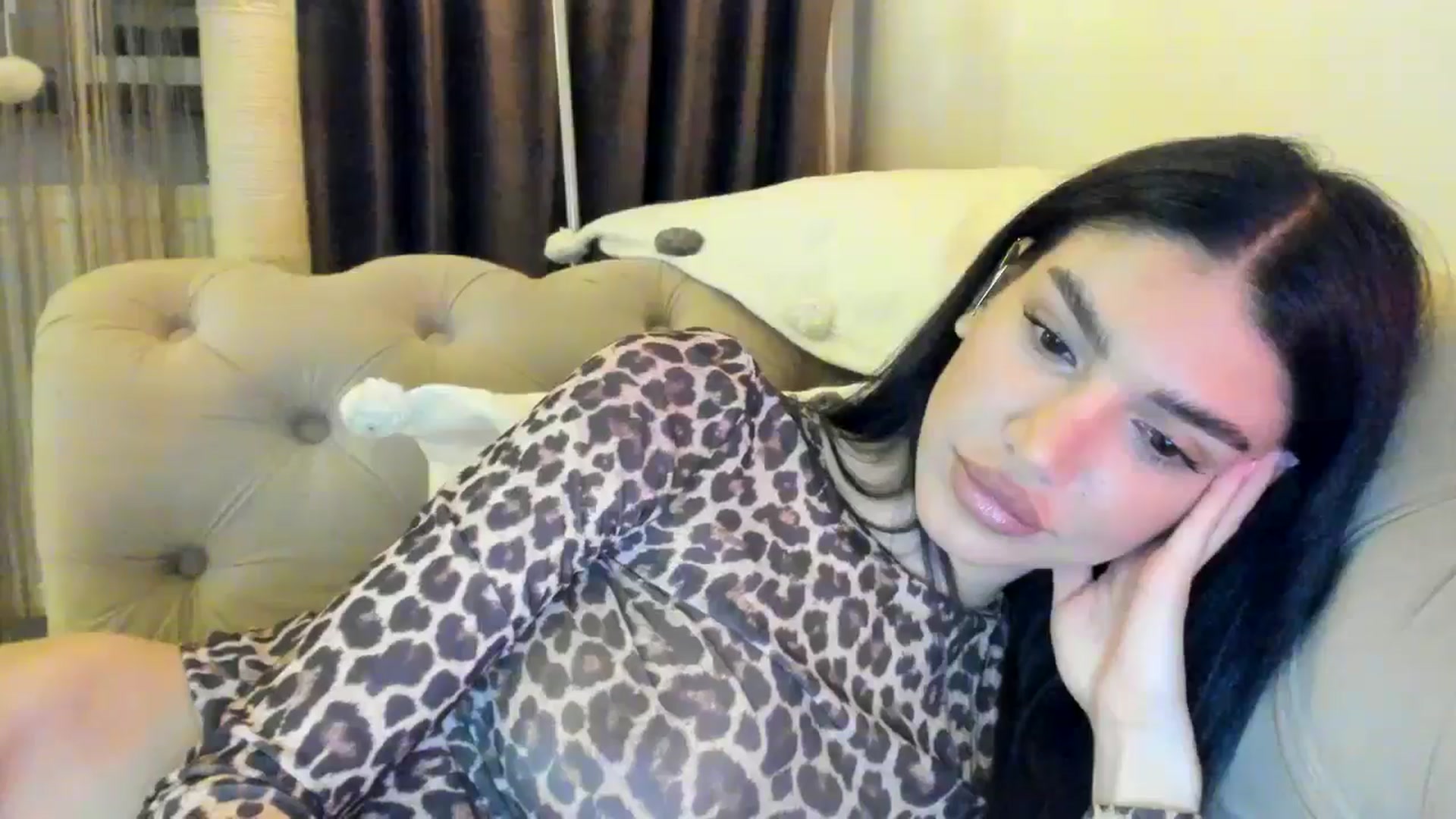 Gallery image thumbnail from SashaLopez's myfreecams stream on, 11/02/2024, 21:24 image 13 of 20