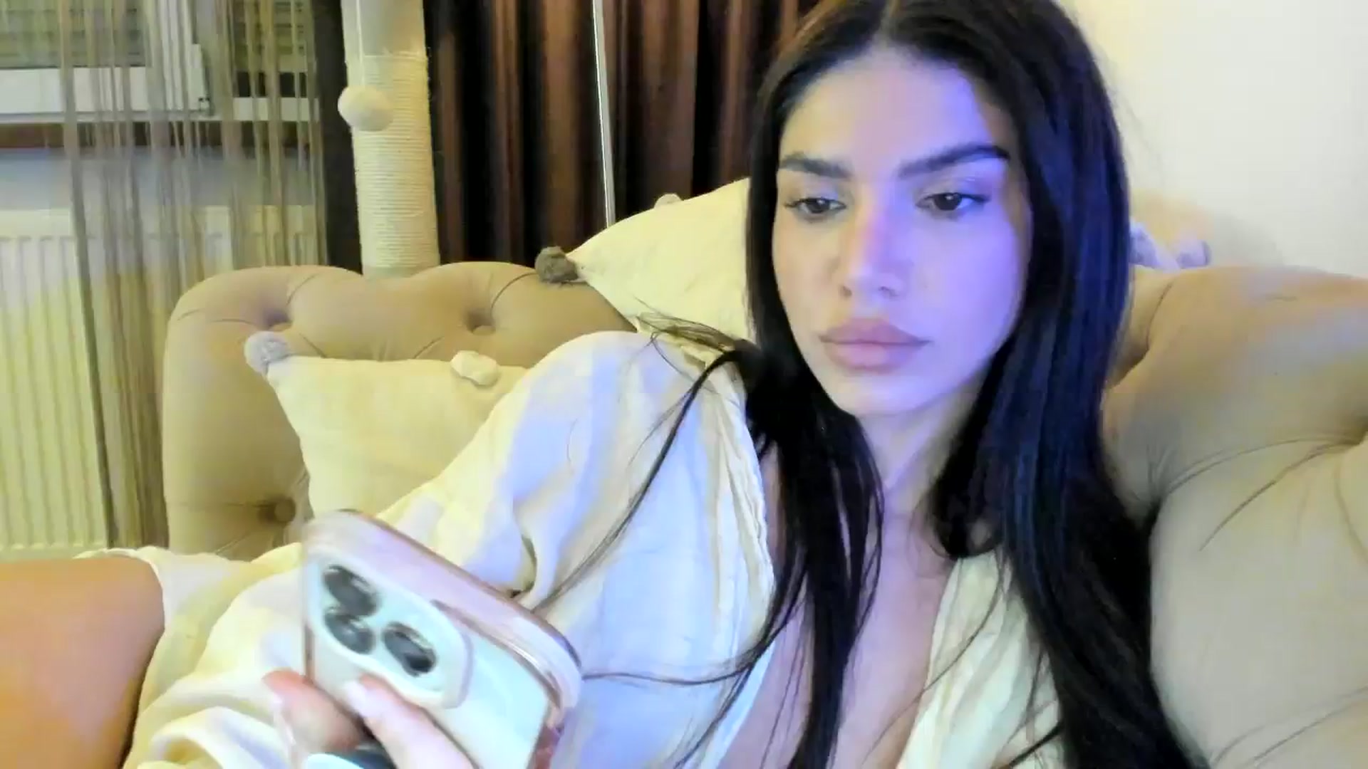 Gallery image thumbnail from SashaLopez's myfreecams stream on, 11/03/2024, 23:01 image 19 of 20