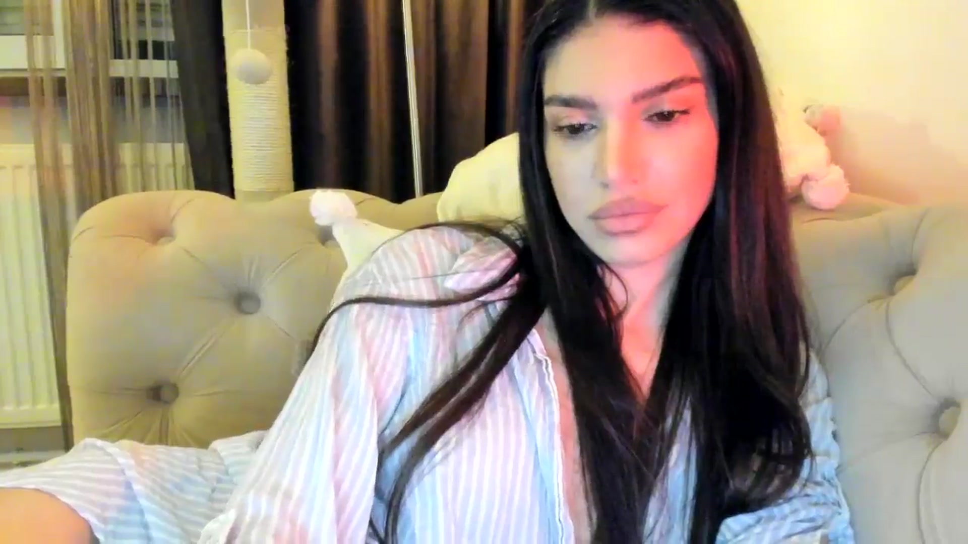 Gallery image thumbnail from SashaLopez's myfreecams stream on, 11/06/2024, 22:25 image 7 of 20
