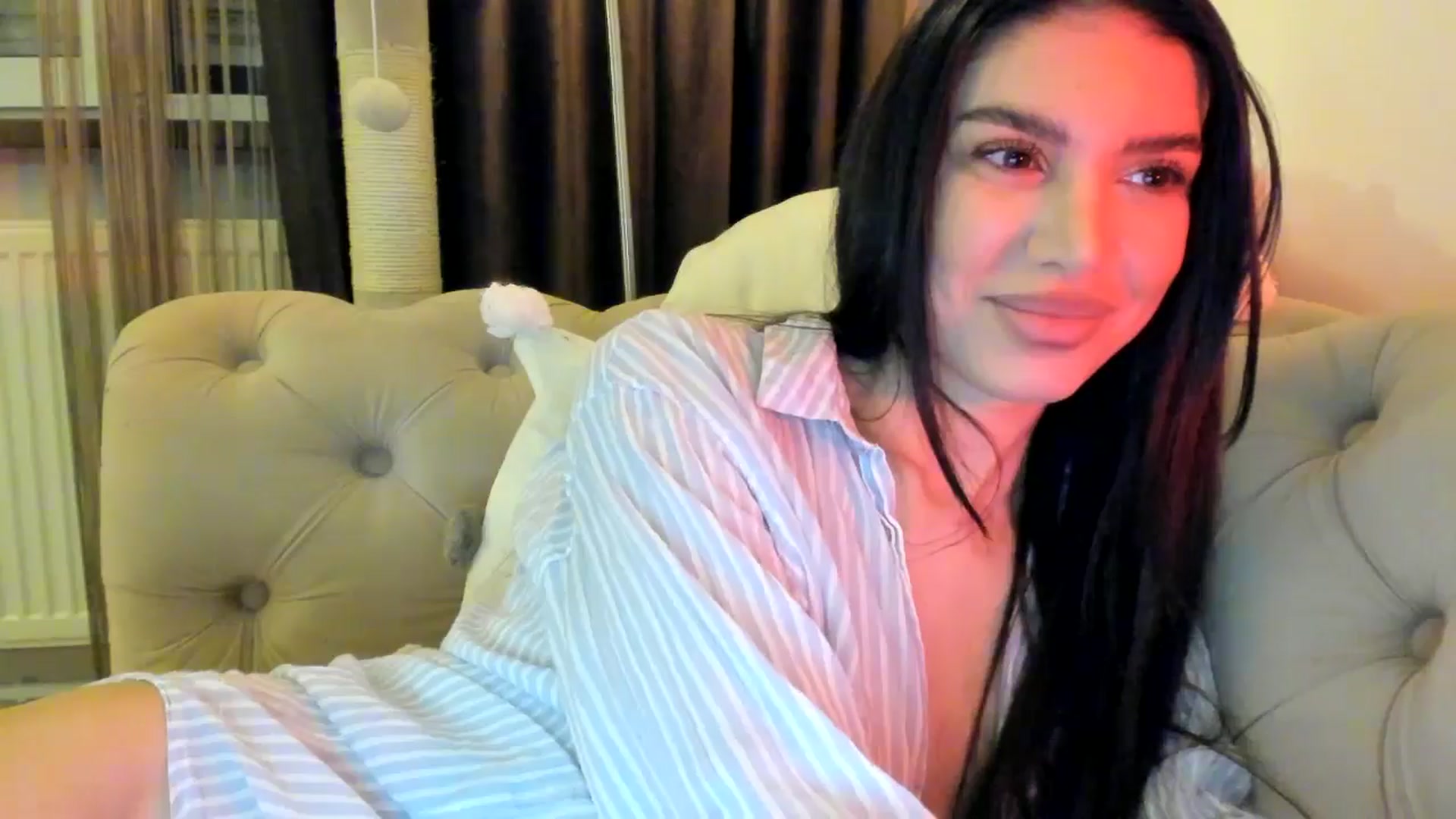Gallery image thumbnail from SashaLopez's myfreecams stream on, 11/06/2024, 22:25 image 6 of 20