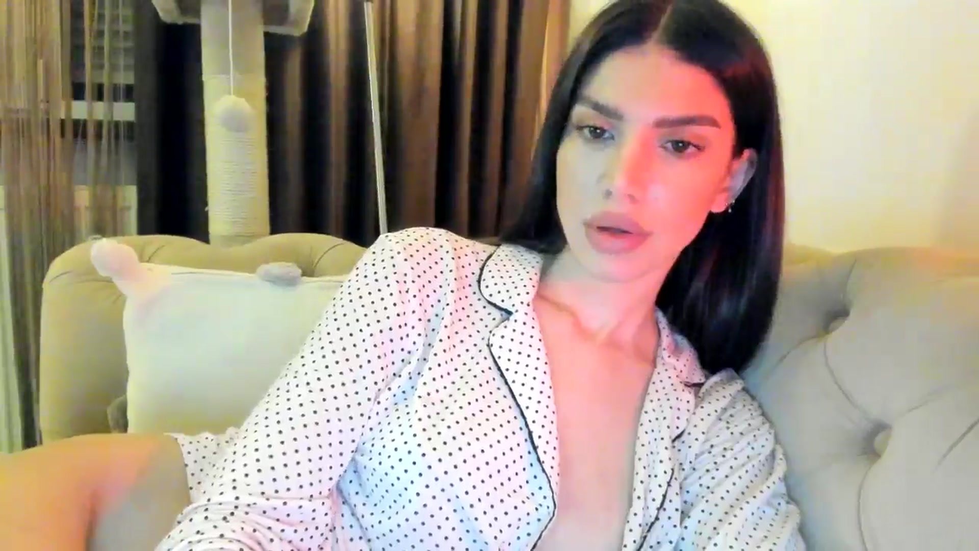 Gallery image thumbnail from SashaLopez's myfreecams stream on, 11/08/2024, 24:02 image 4 of 20