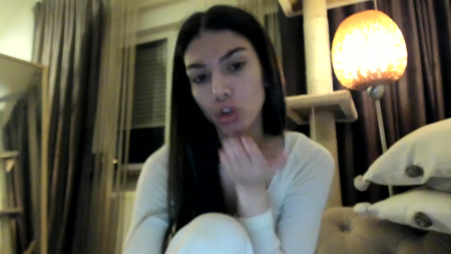 Gallery image thumbnail from SashaLopez's myfreecams stream on, 11/08/2024, 24:31 image 18 of 20