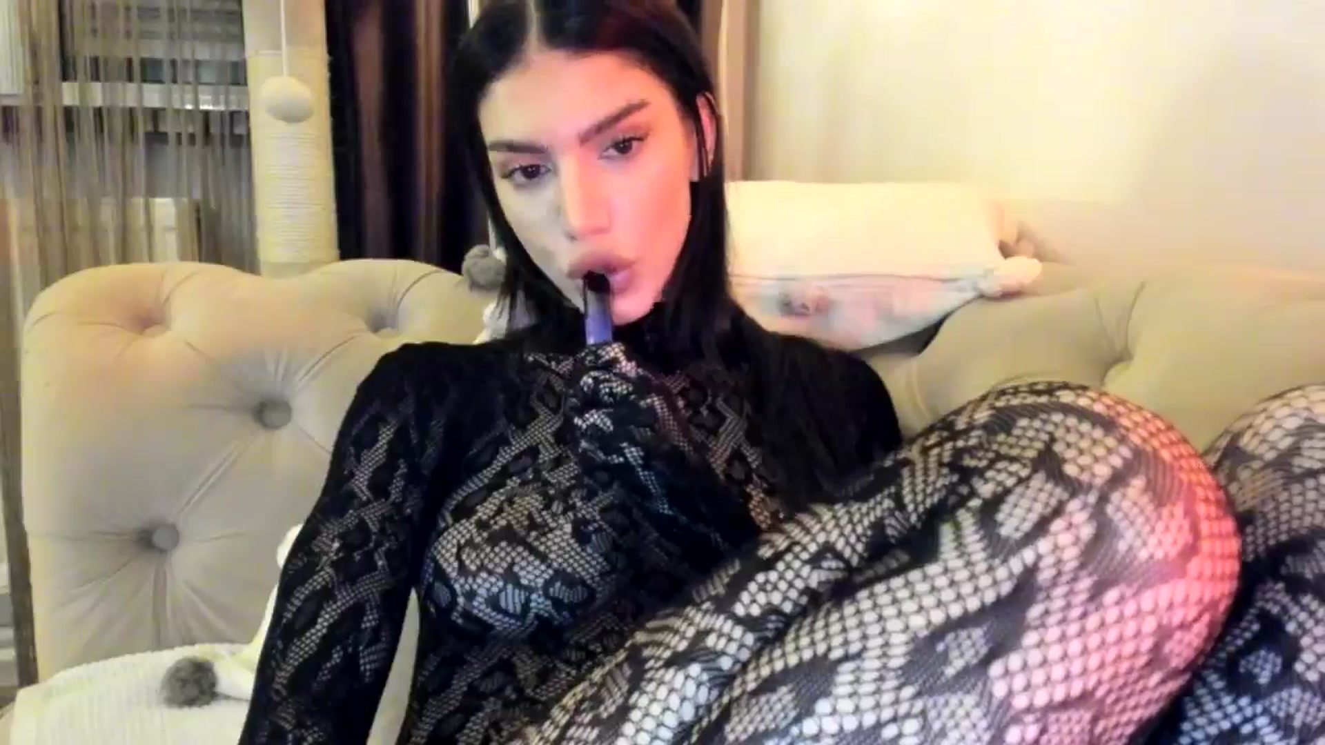 Gallery image thumbnail from SashaLopez's myfreecams stream on, 11/14/2024, 21:19 image 8 of 20