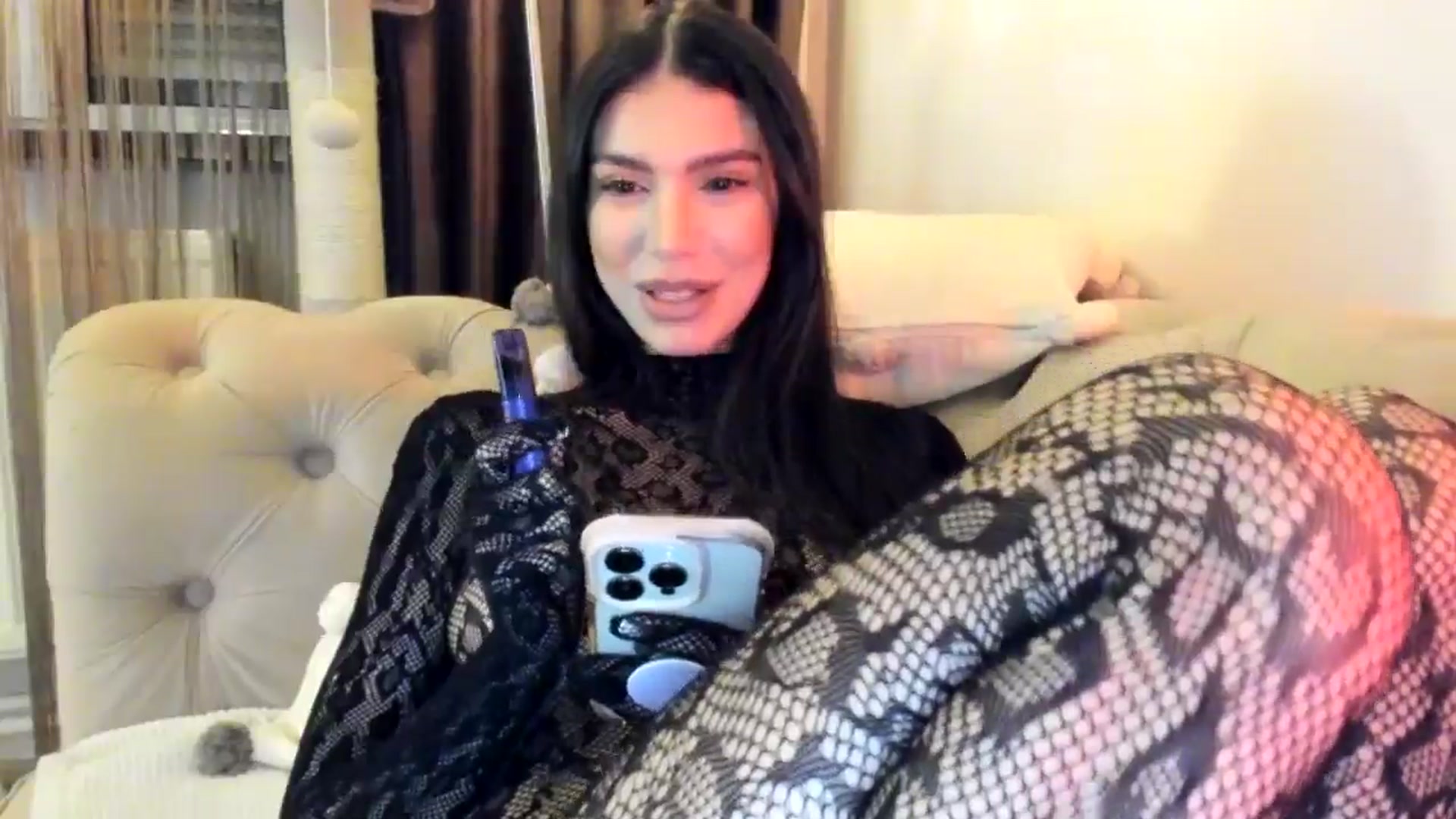 Gallery image thumbnail from SashaLopez's myfreecams stream on, 11/14/2024, 21:19 image 14 of 20