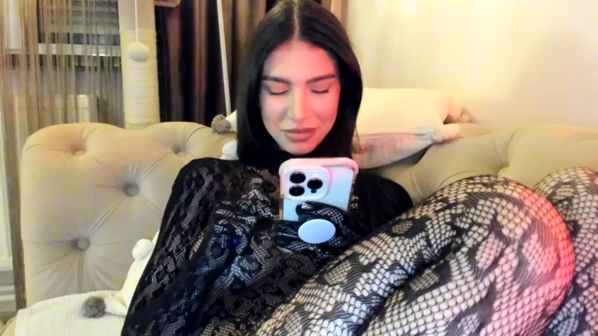 Gallery image thumbnail from SashaLopez's myfreecams stream on, 11/14/2024, 21:19 image 16 of 20