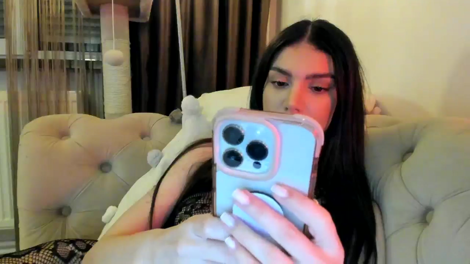 Gallery image thumbnail from SashaLopez's myfreecams stream on, 11/14/2024, 22:23 image 18 of 20