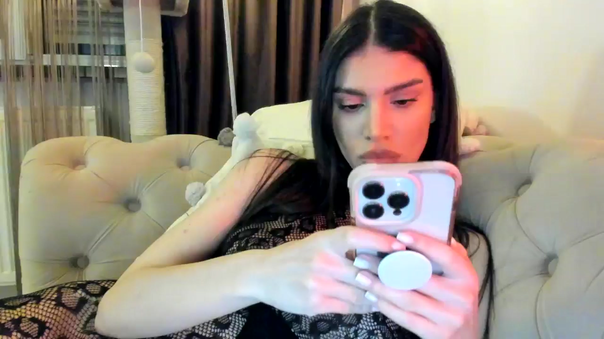 Gallery image thumbnail from SashaLopez's myfreecams stream on, 11/14/2024, 22:23 image 6 of 20