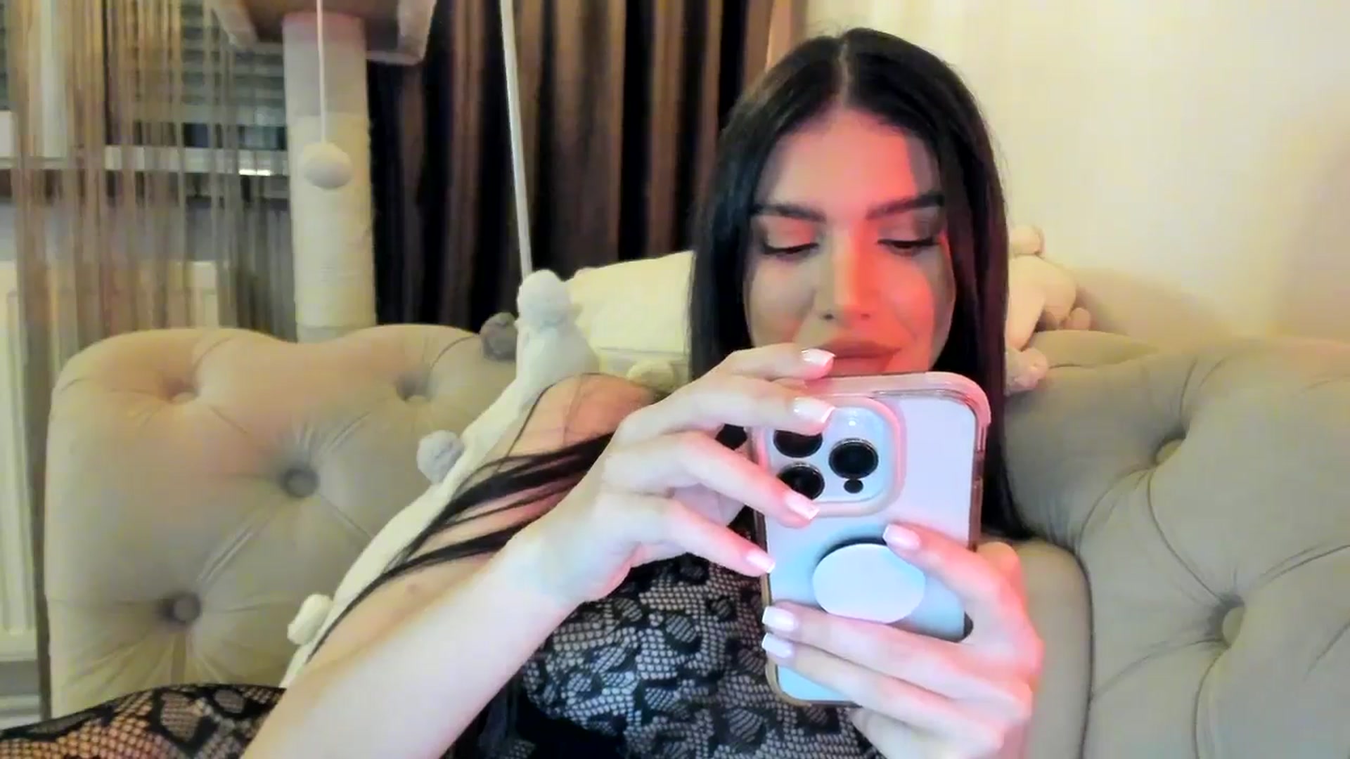 Gallery image thumbnail from SashaLopez's myfreecams stream on, 11/14/2024, 22:23 image 15 of 20