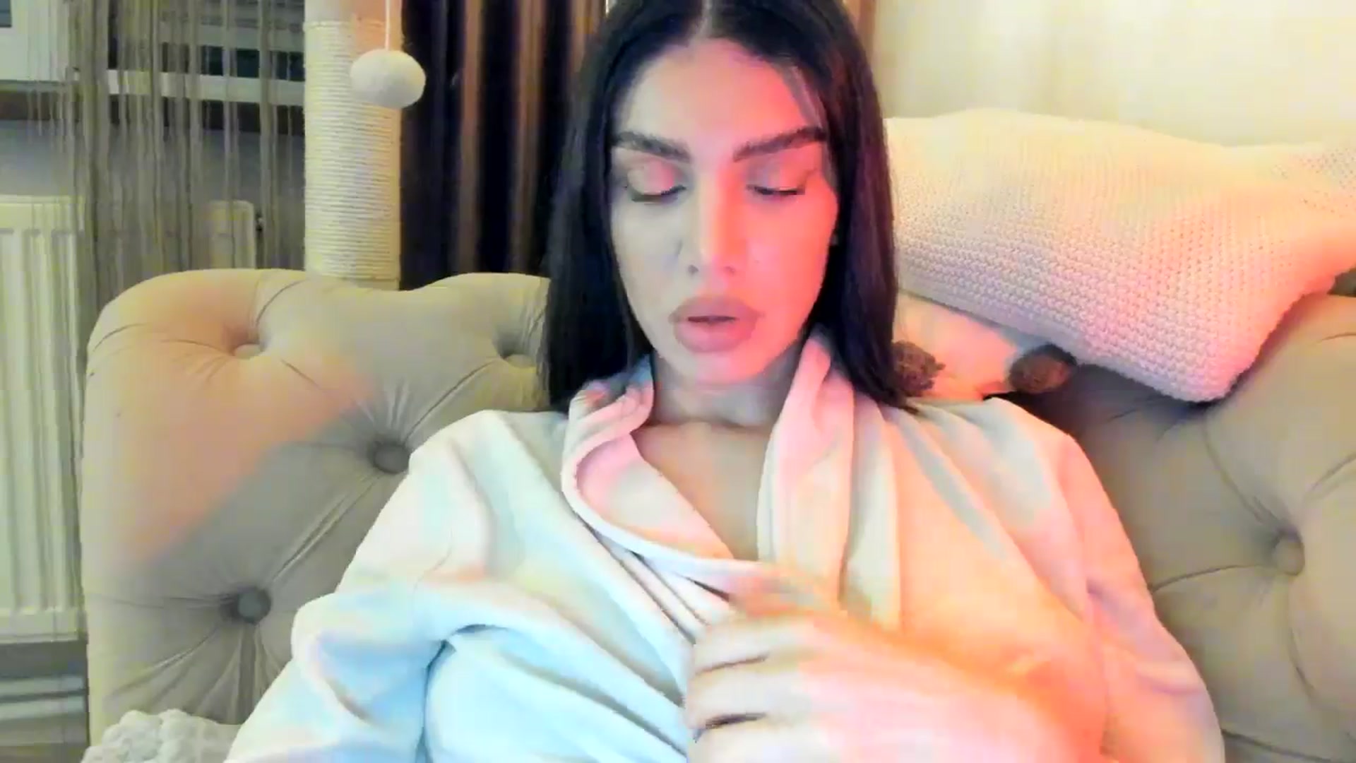 Gallery image thumbnail from SashaLopez's myfreecams stream on, 11/19/2024, 21:49 image 13 of 20