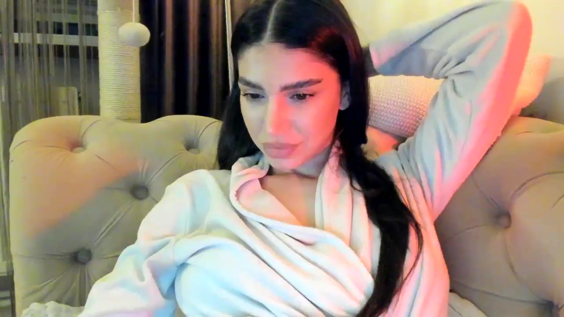 Gallery image thumbnail from SashaLopez's myfreecams stream on, 11/19/2024, 21:49 image 18 of 20