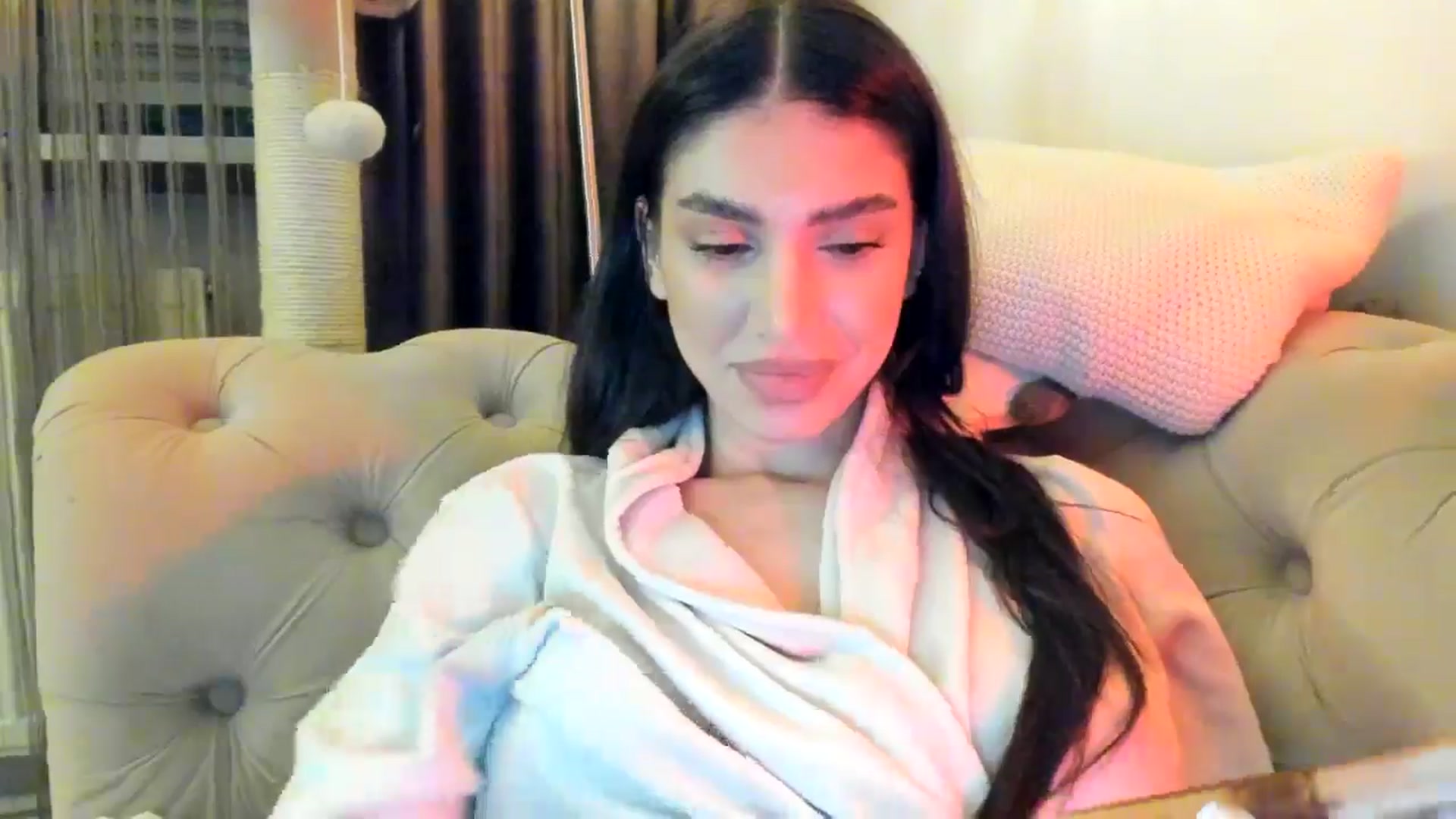 Gallery image thumbnail from SashaLopez's myfreecams stream on, 11/19/2024, 21:49 image 20 of 20